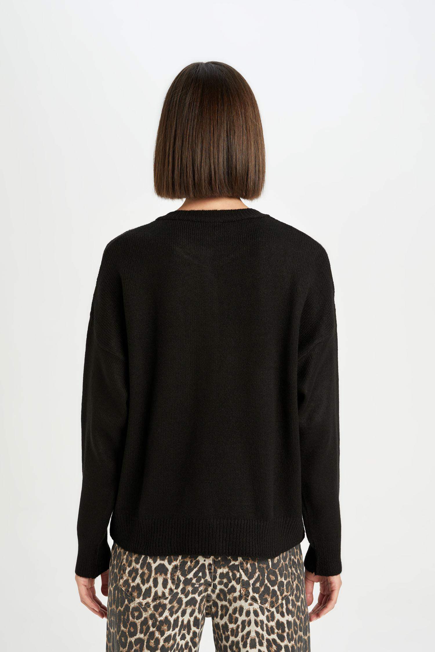 Oversize Geniş Kalıp Düğmeli Yaka Triko Kazak