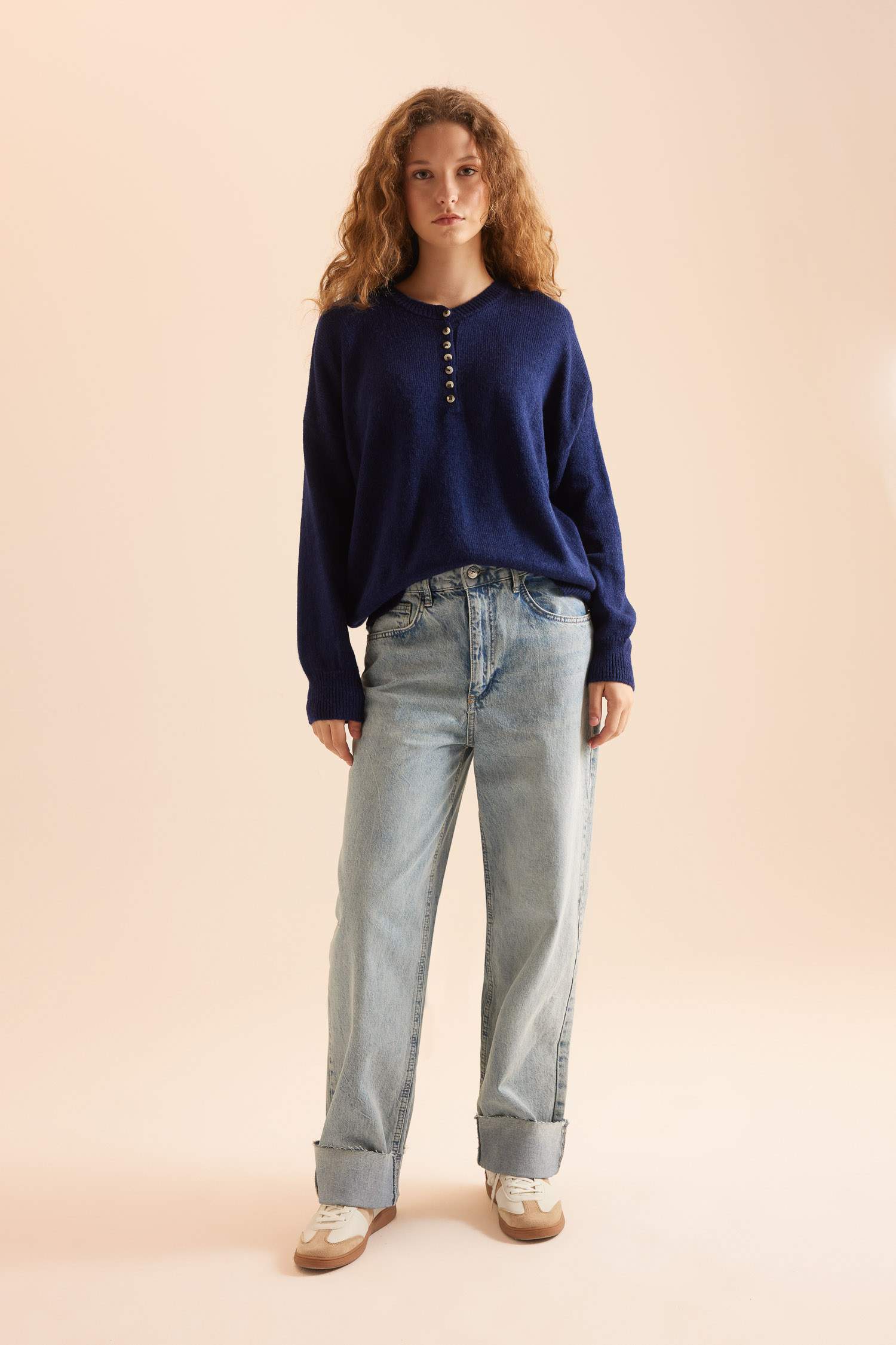 Oversize Geniş Kalıp Düğmeli Yaka Triko Kazak