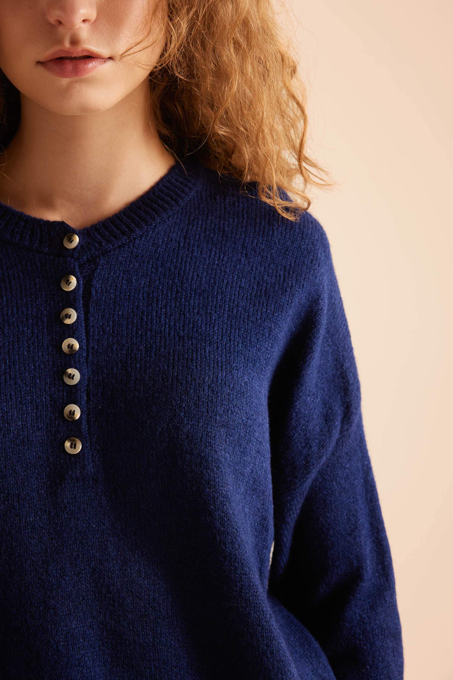 Oversize Geniş Kalıp Düğmeli Yaka Triko Kazak