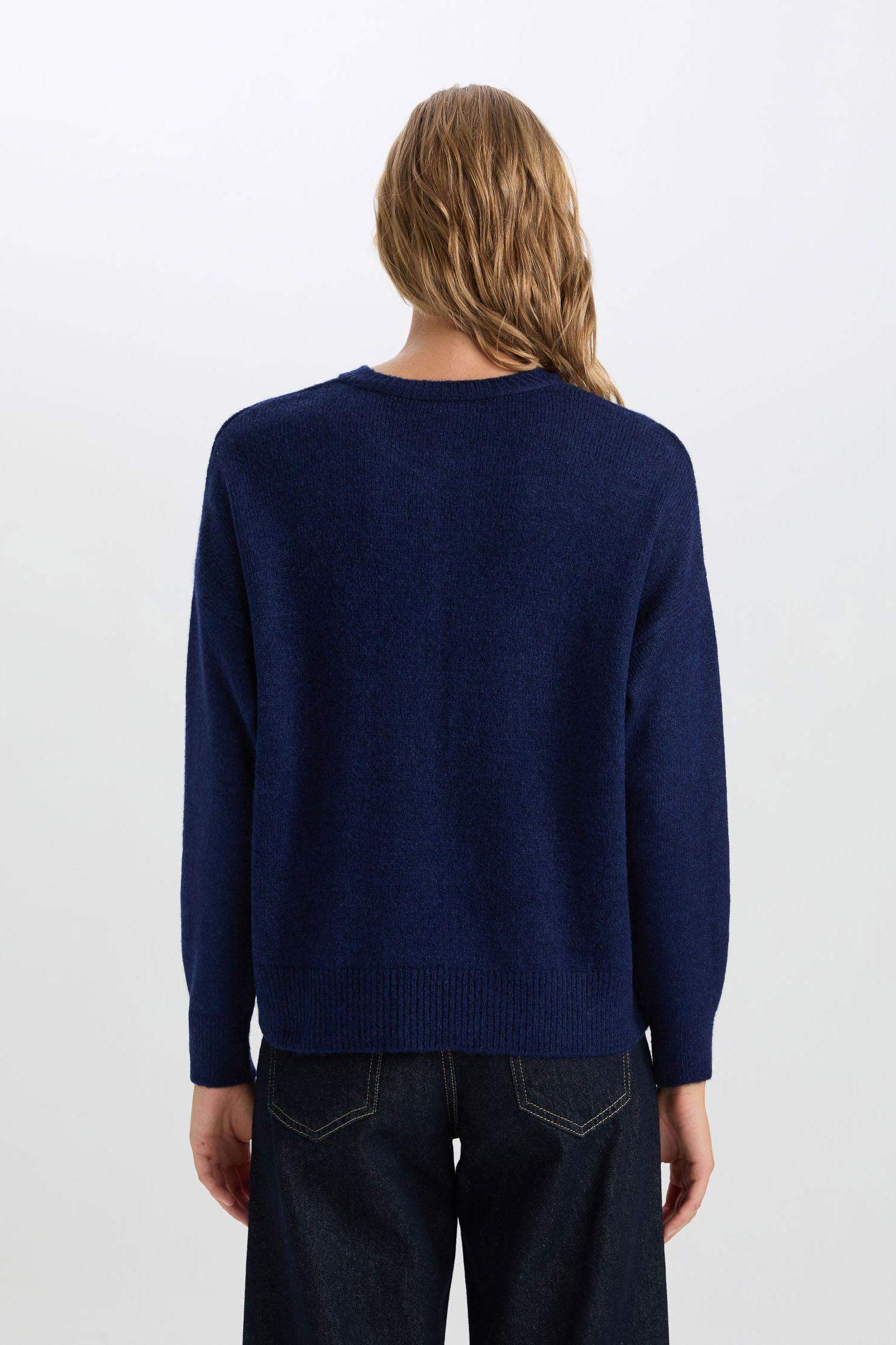 Oversize Geniş Kalıp Düğmeli Yaka Triko Kazak