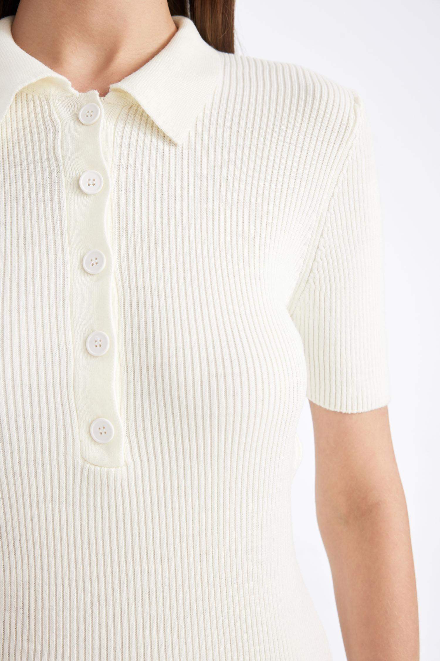 Fitted Polo Yaka Kısa Kollu Yırtmaçlı Midi Triko Elbise