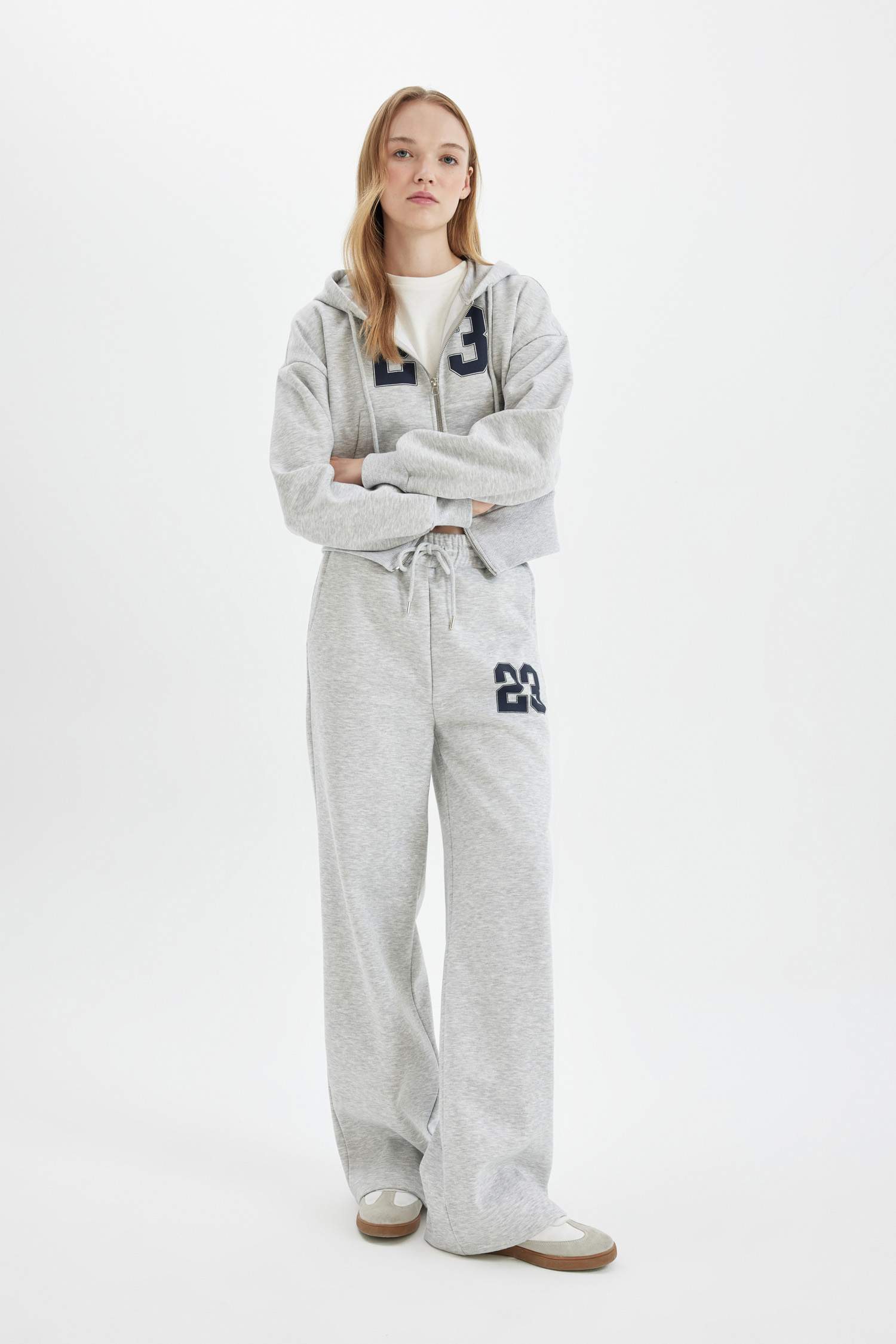 Oversize Geniş Kalıp Kapüşonlu Sırt Baskılı Cepli Kalın Fermuarlı Sweatshirt