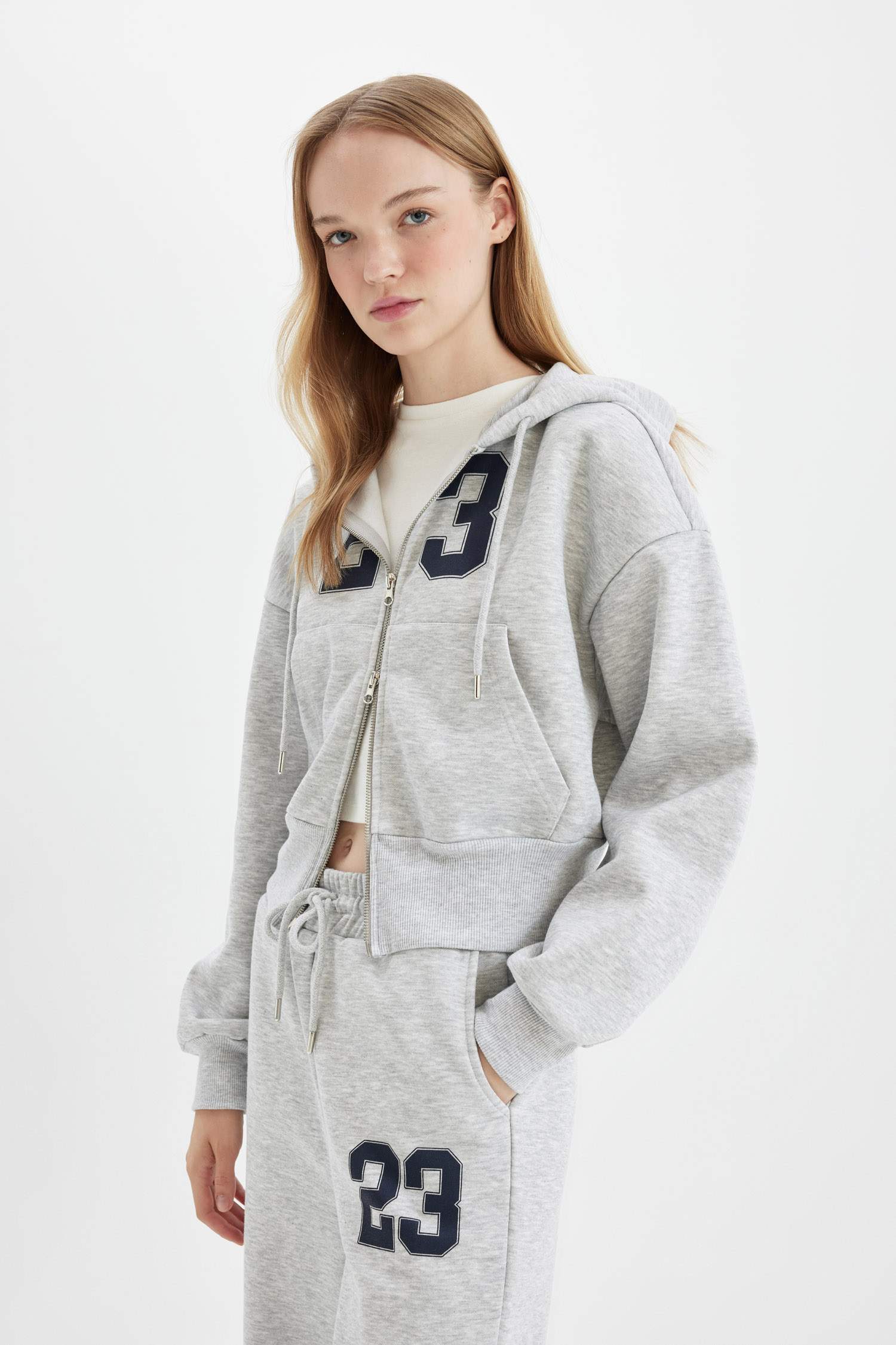 Oversize Geniş Kalıp Kapüşonlu Sırt Baskılı Cepli Kalın Fermuarlı Sweatshirt