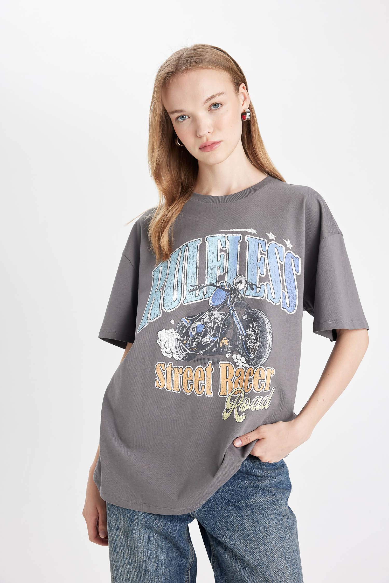 Oversize Geniş Kalıp Bisiklet Yaka Baskılı Kısa Kollu Tişört