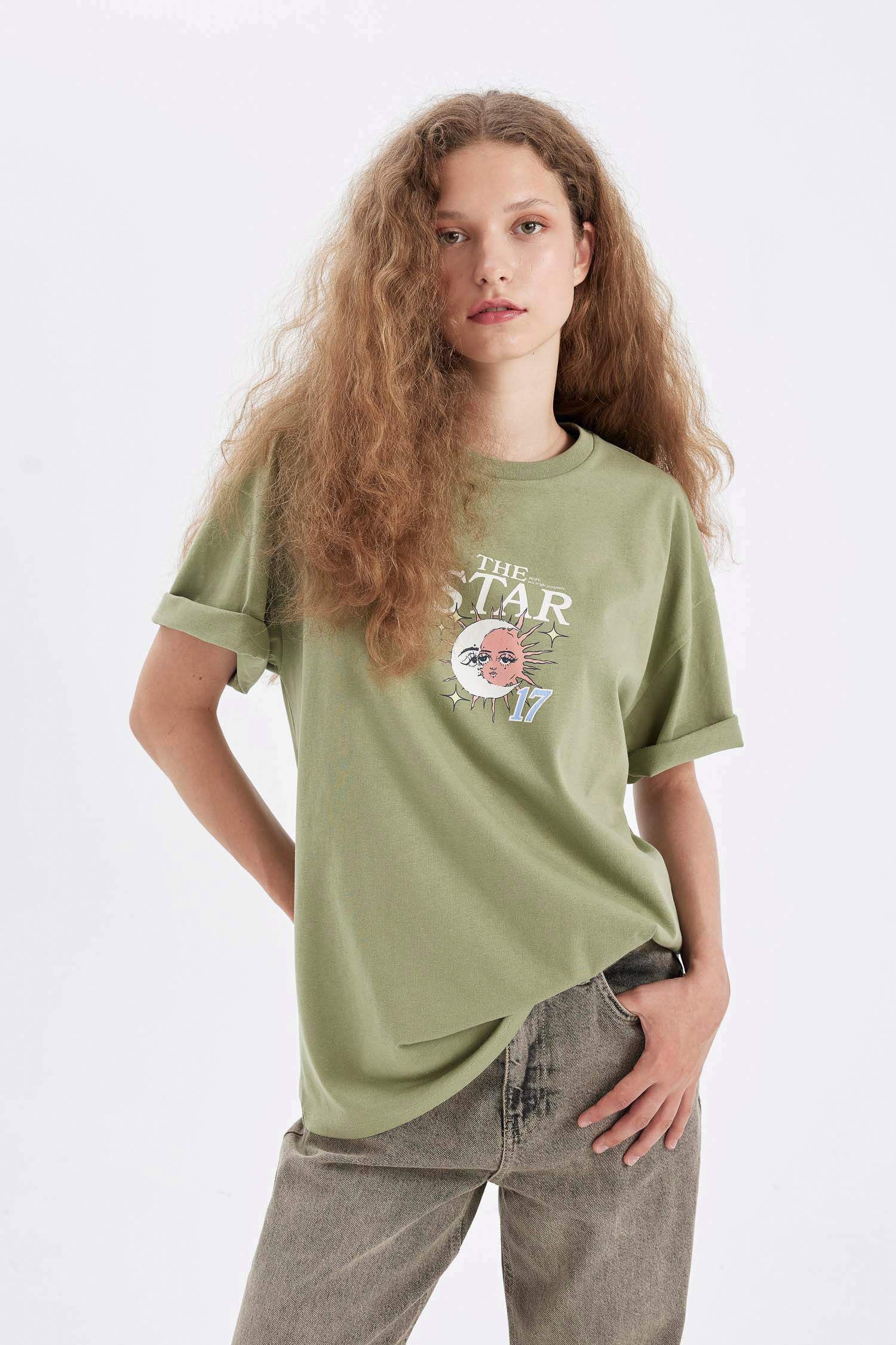 Oversize Geniş Kalıp Bisiklet Yaka Sırt Baskılı Kısa Kollu Tişört