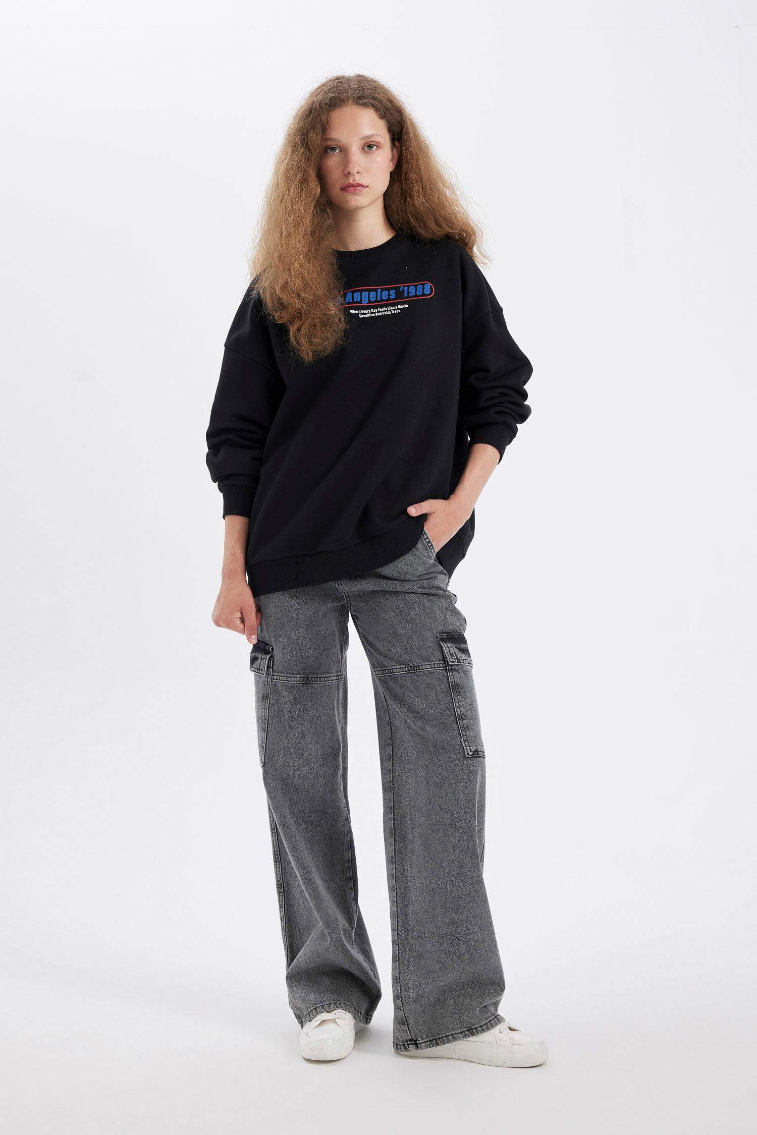 Oversize Fit Crew Neck Back Printed Thick Sweatshirt