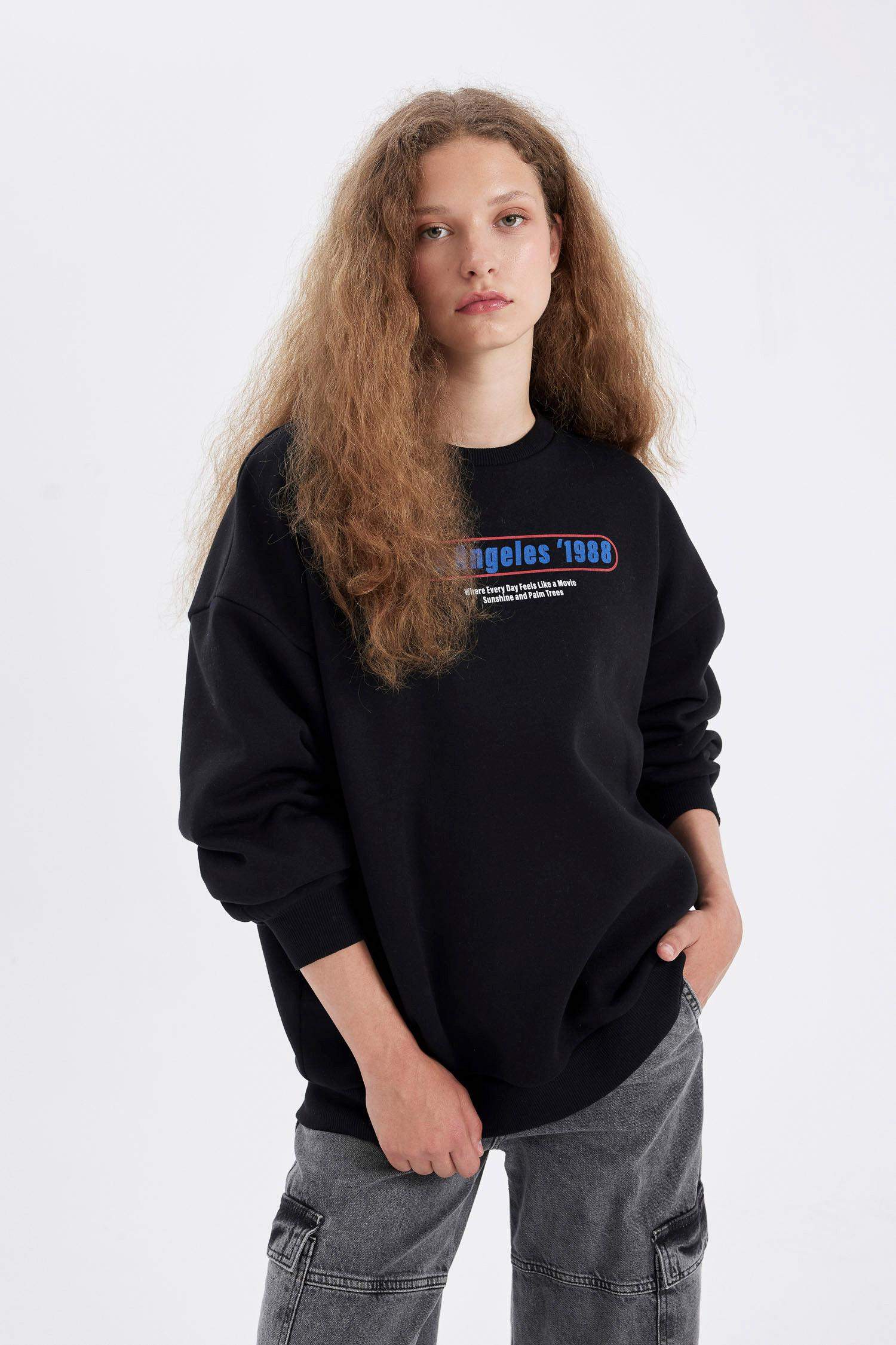 Oversize Fit Crew Neck Back Printed Thick Sweatshirt