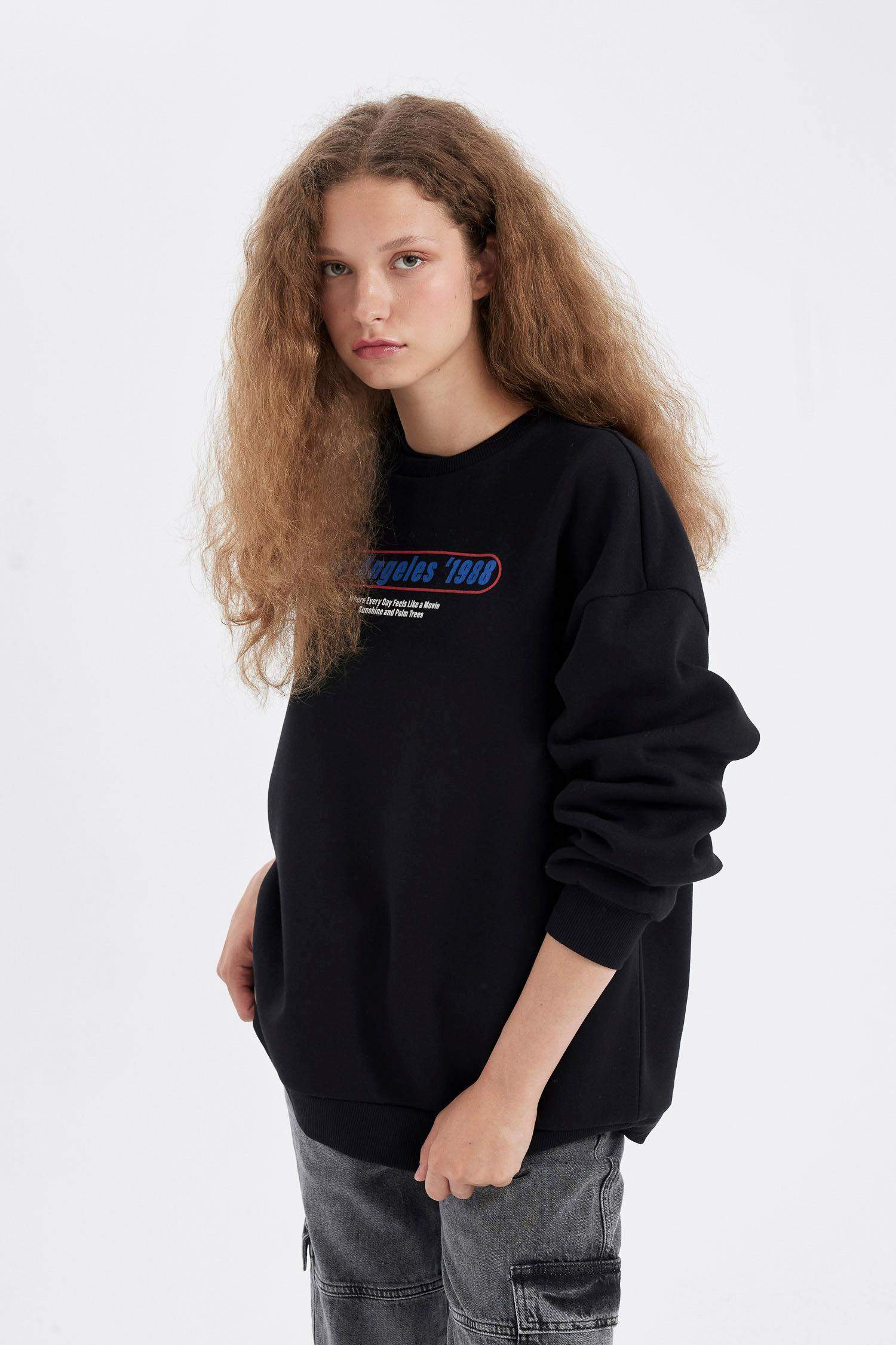 Oversize Fit Crew Neck Back Printed Thick Sweatshirt