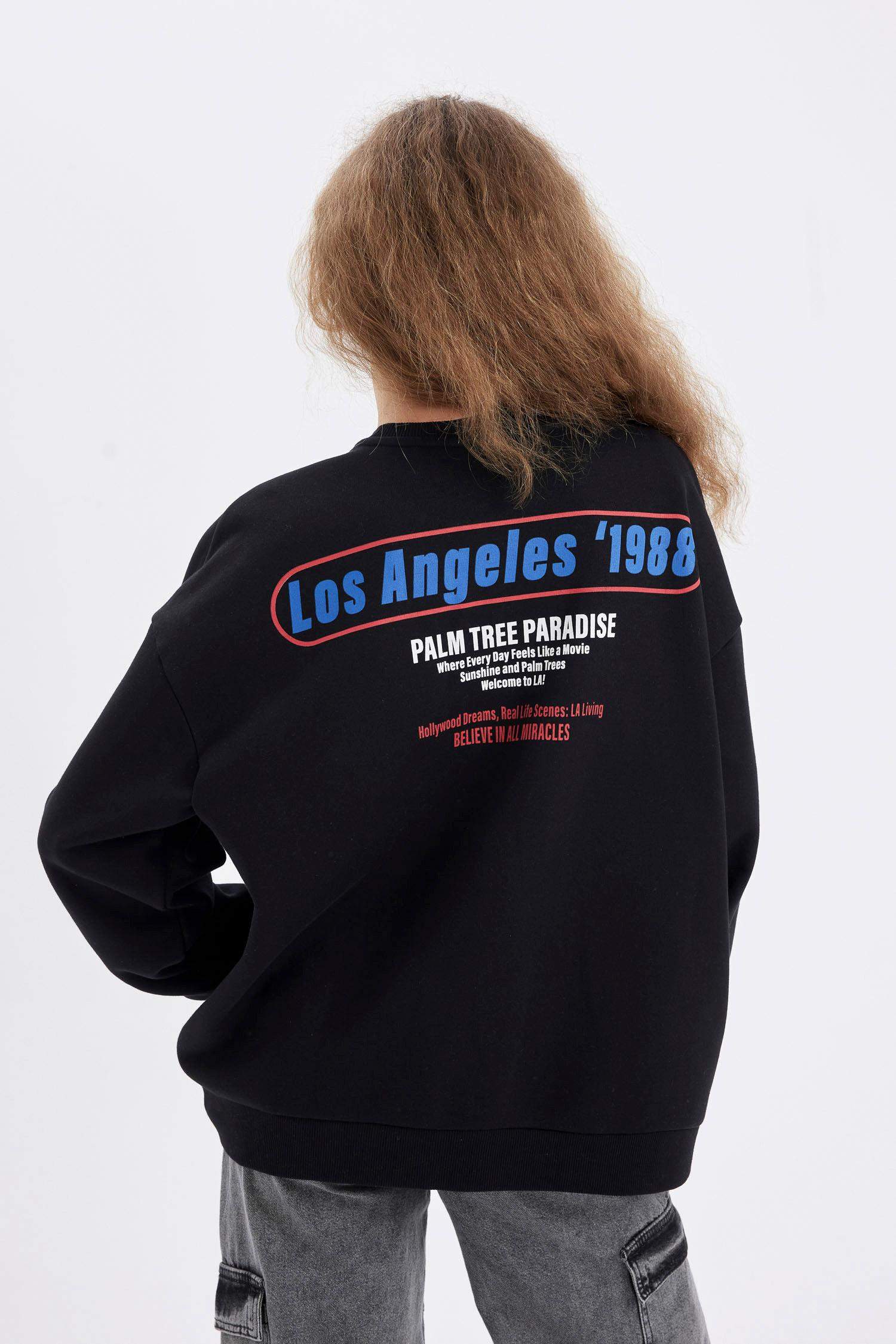 Oversize Fit Crew Neck Back Printed Thick Sweatshirt