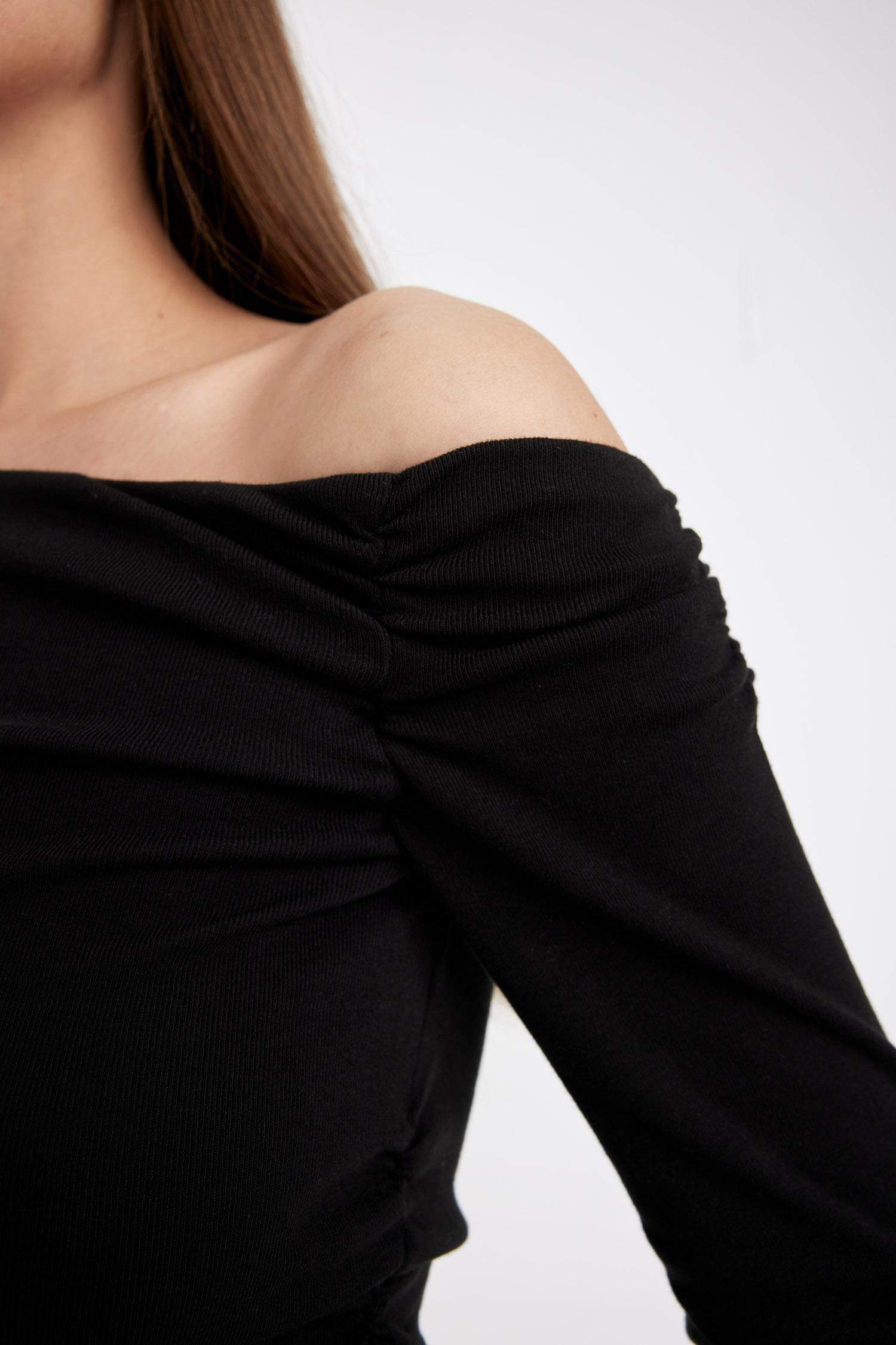 Black Slim Fit Half Turtleneck Casual Basic T-Shirt