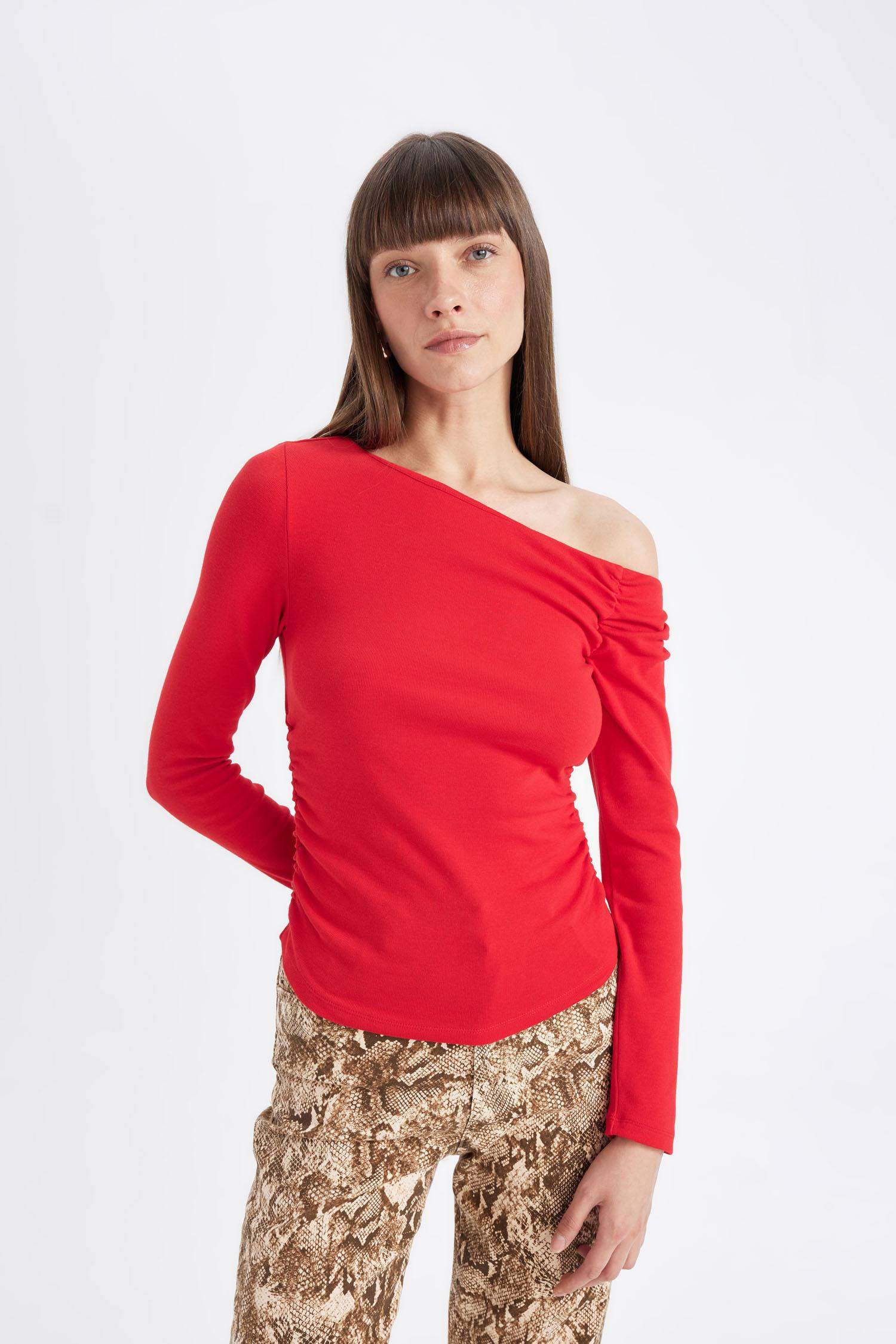 Kırmızı Slim Fit Dar Kesim Tek Omuzlu Ribana Basic Düz Uzun Kollu Tişört