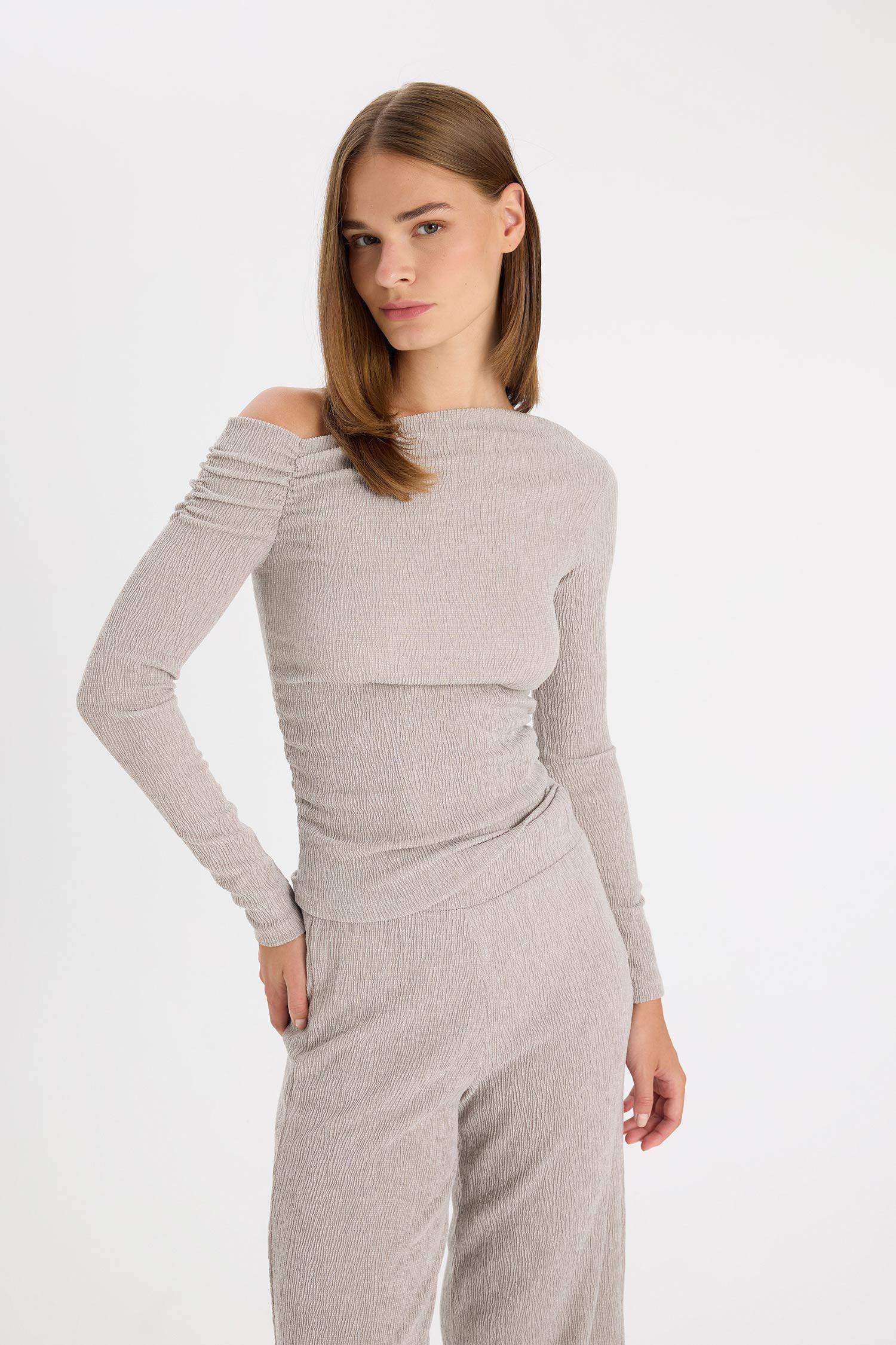 Slim Fit Dar Kesim Tek Omuzlu Bürümcük Uzun Kollu Tişört