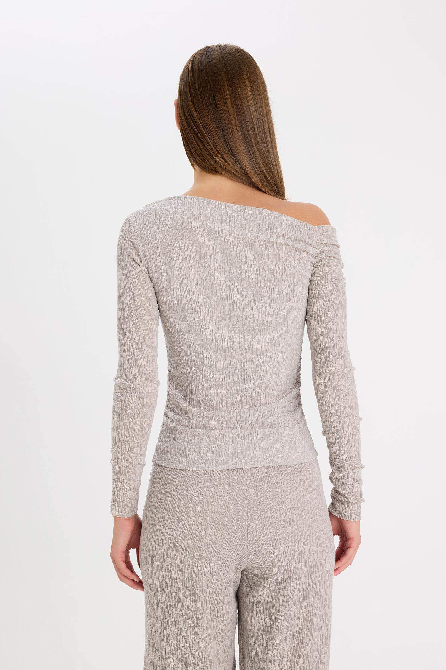 Slim Fit Dar Kesim Tek Omuzlu Bürümcük Uzun Kollu Tişört