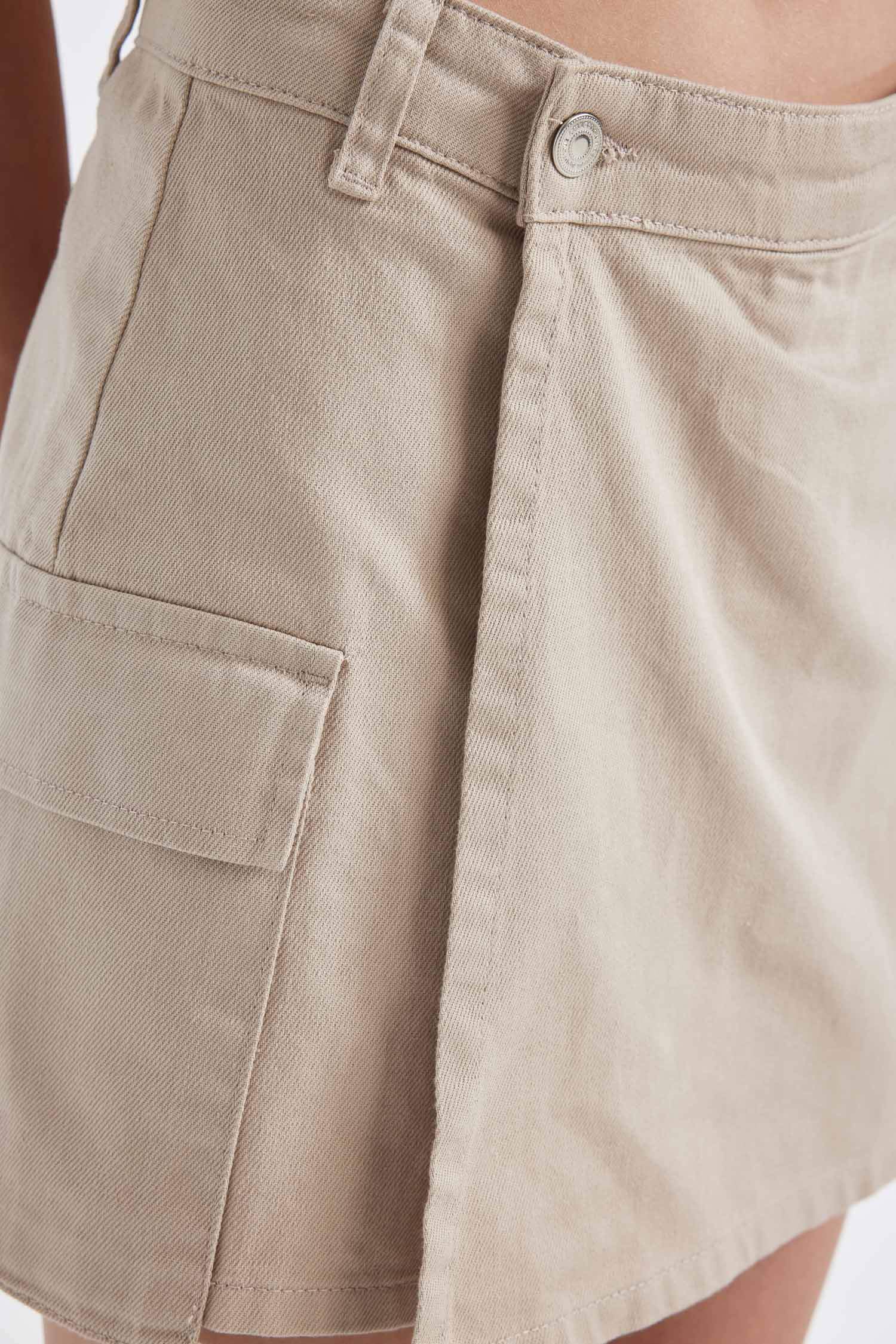 Regular Fit Regular Waist Gabardine Shorts