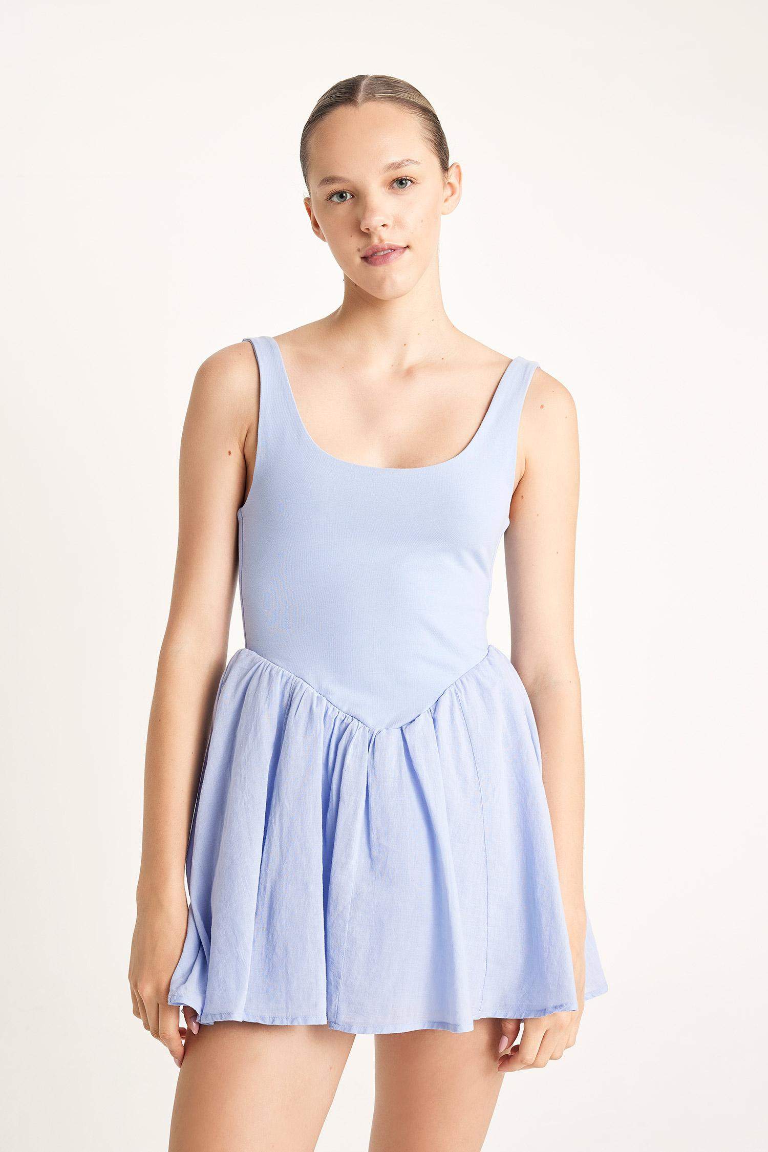 Mini robe à bretelles