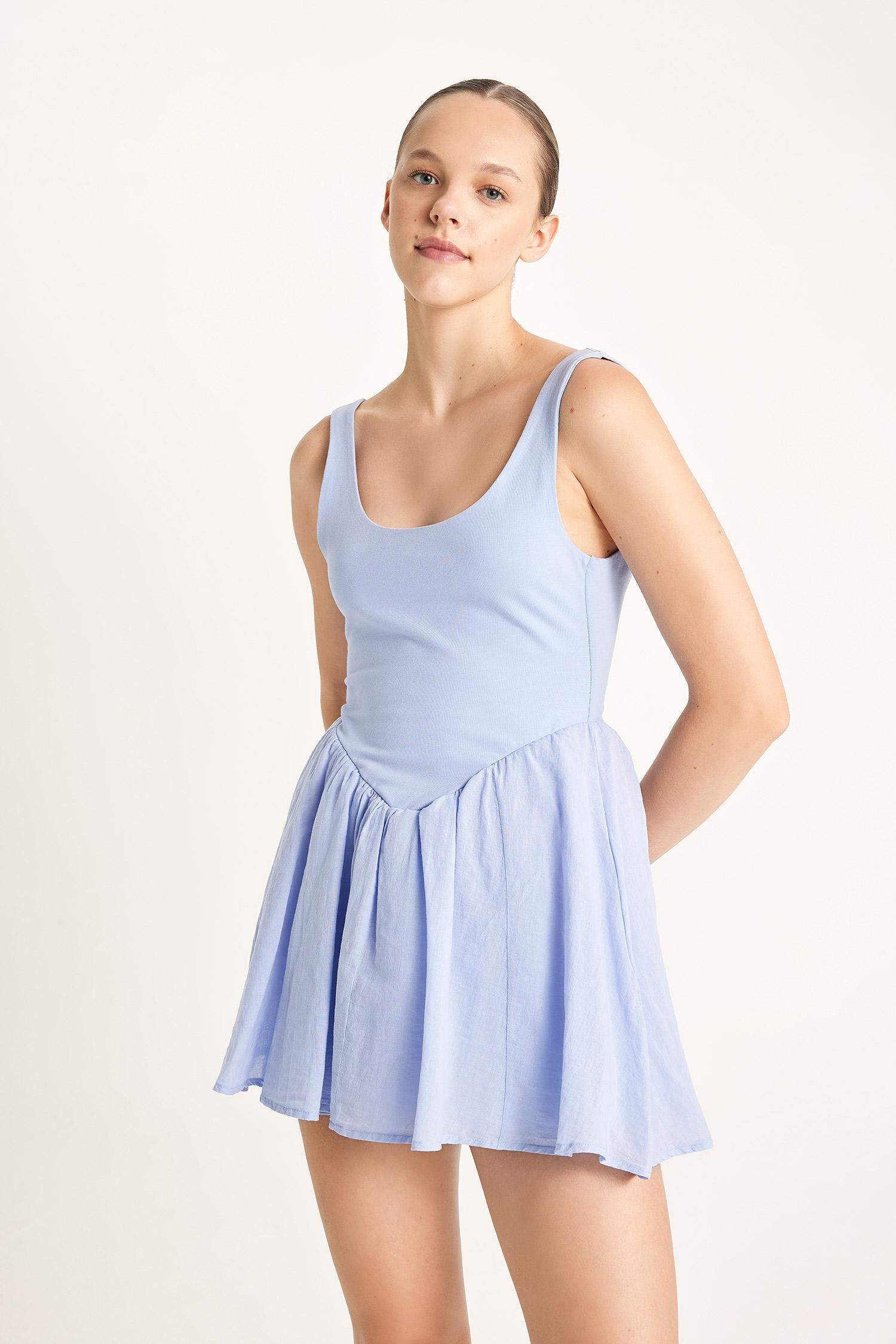 Mini robe à bretelles