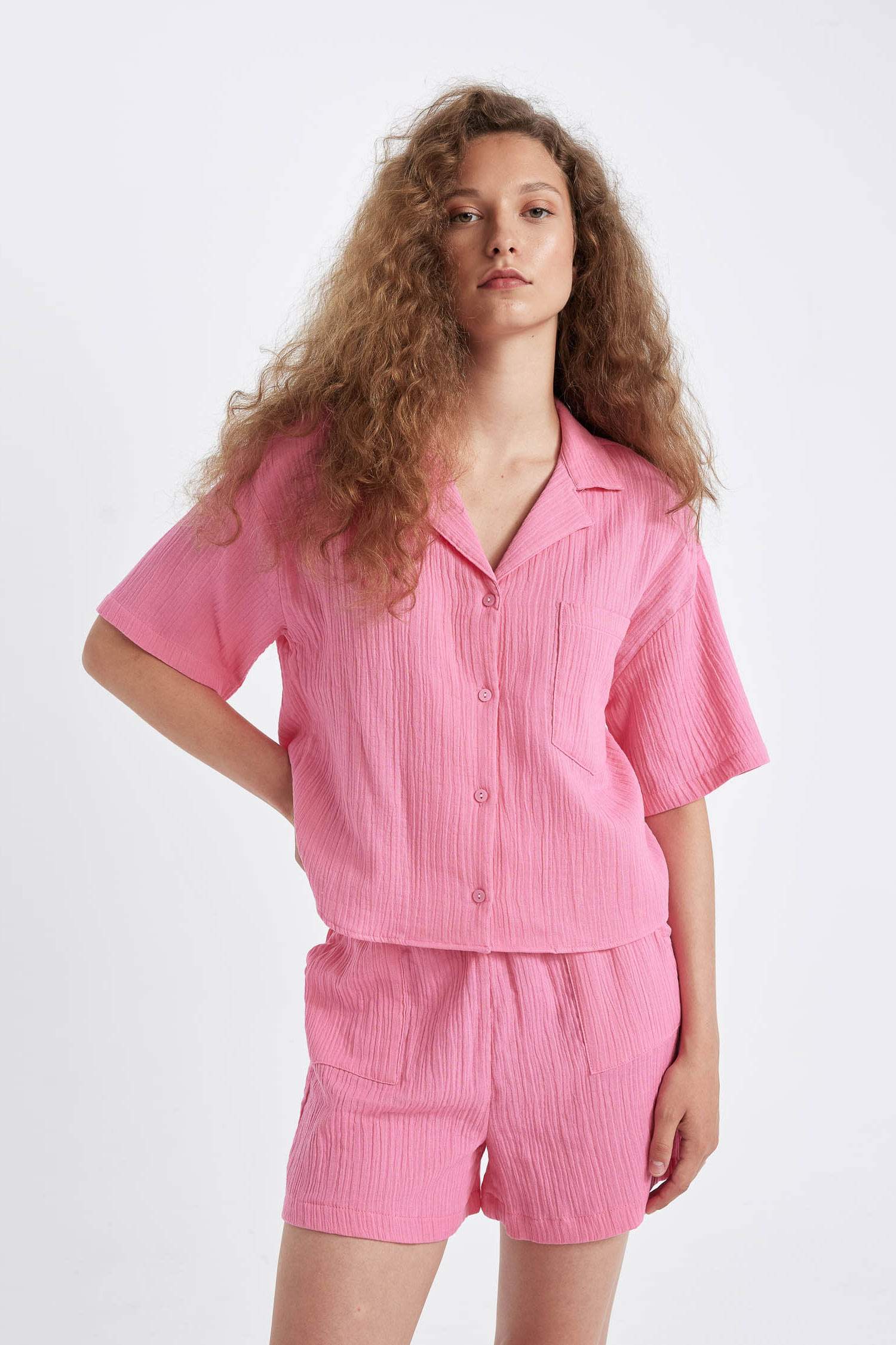 قميص بولو نص ردن موسلين قصة عادية