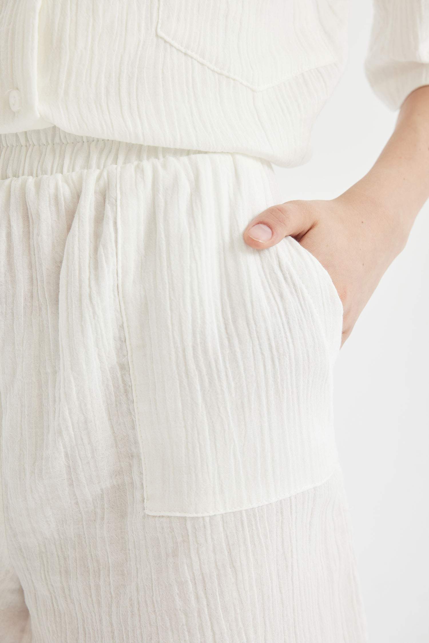 قميص بولو موسلين نص كم قصة عادية