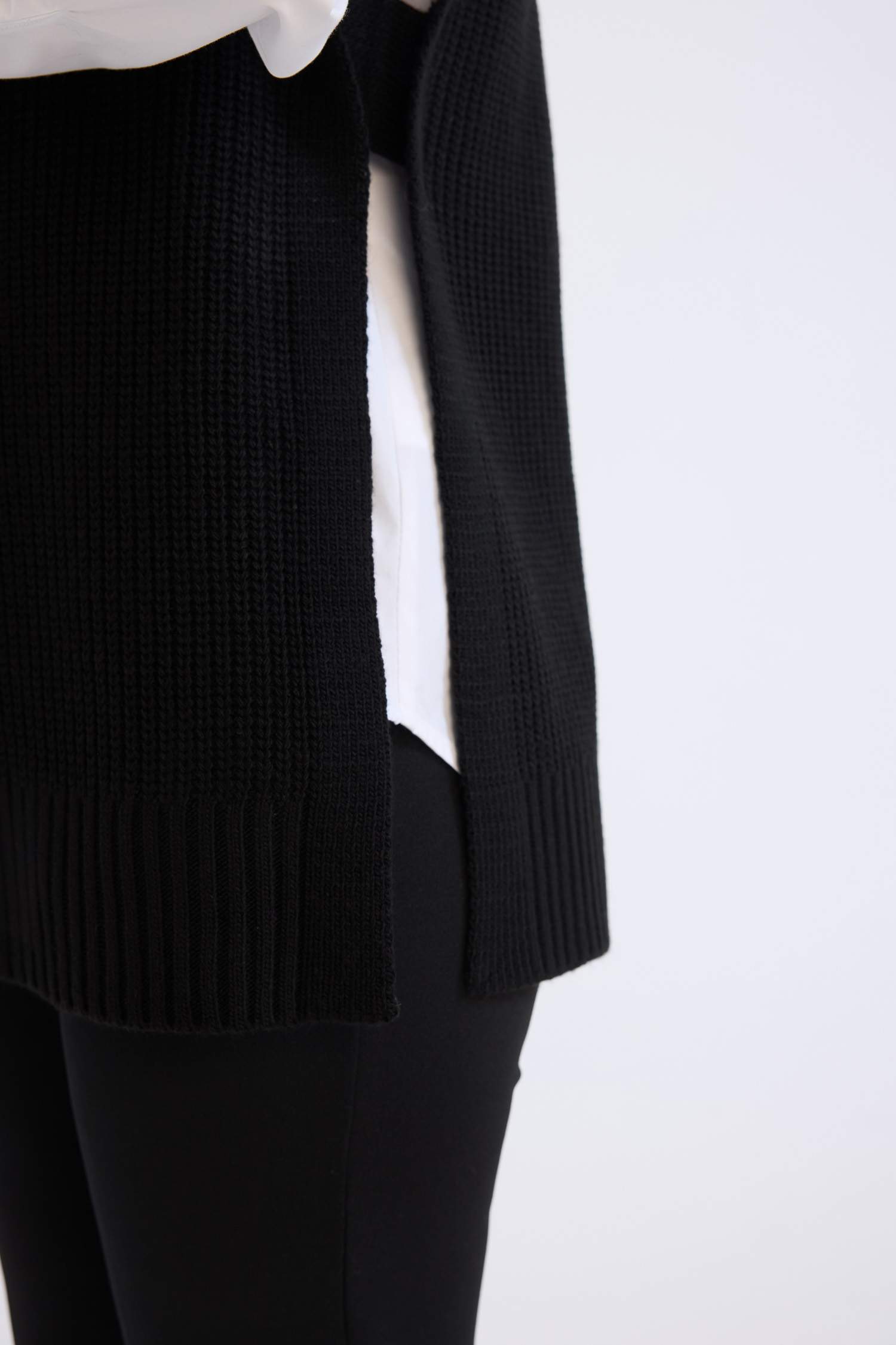 يلك صوف سادة بياخة مستديرة بفتحة من الجانب