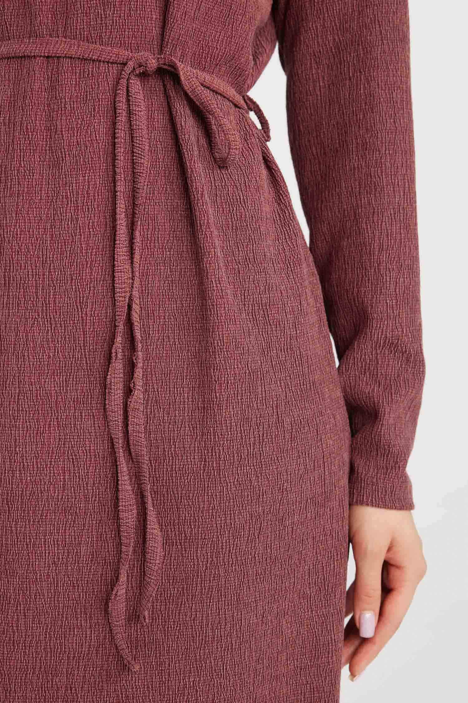 فستان كم طويل القماش المنسوج قصة عادية