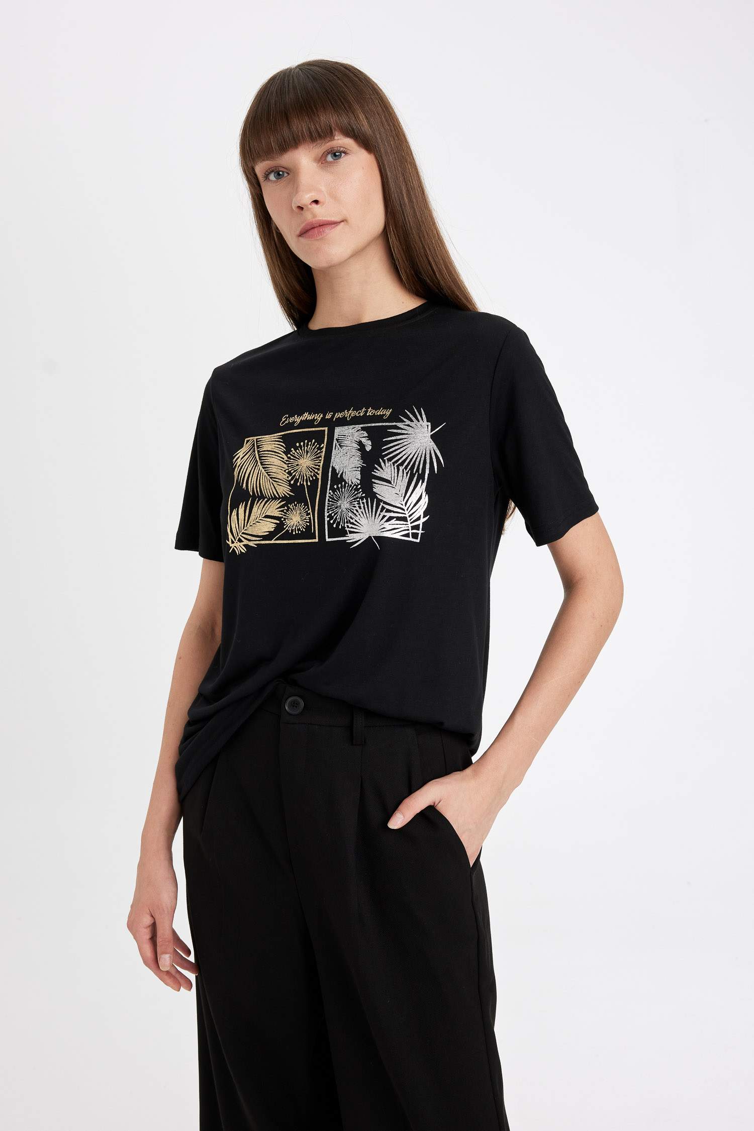 Regular Fit Crew Neck Short Sleeve T-Shirt