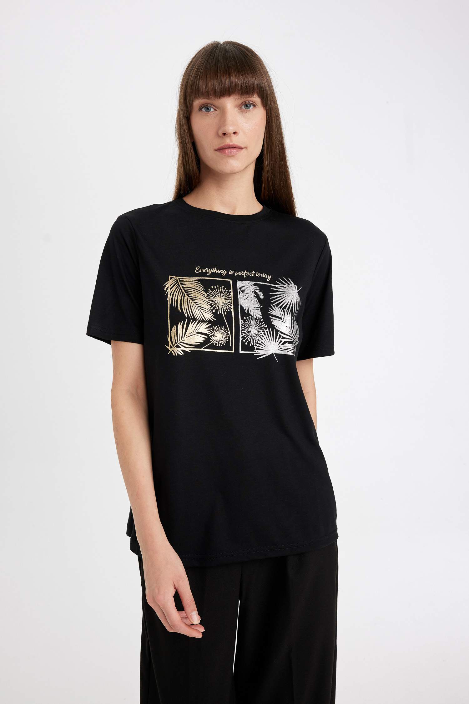 Regular Fit Crew Neck Short Sleeve T-Shirt