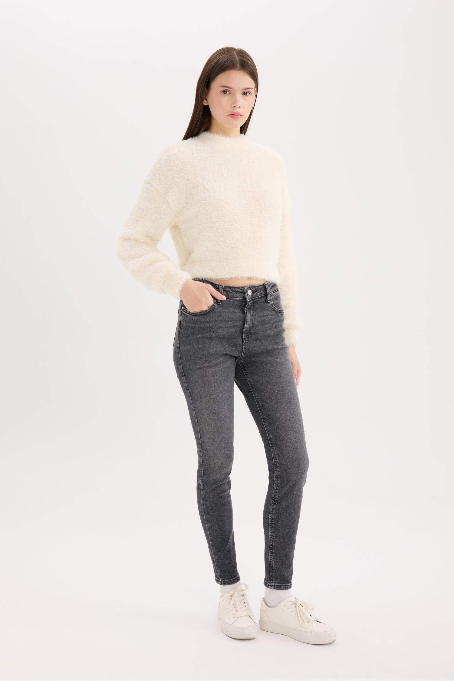 Skinny Fit Yüksek Bel Düz Paça Uzun Jean Görünümlü Yıkamalı Pantolon