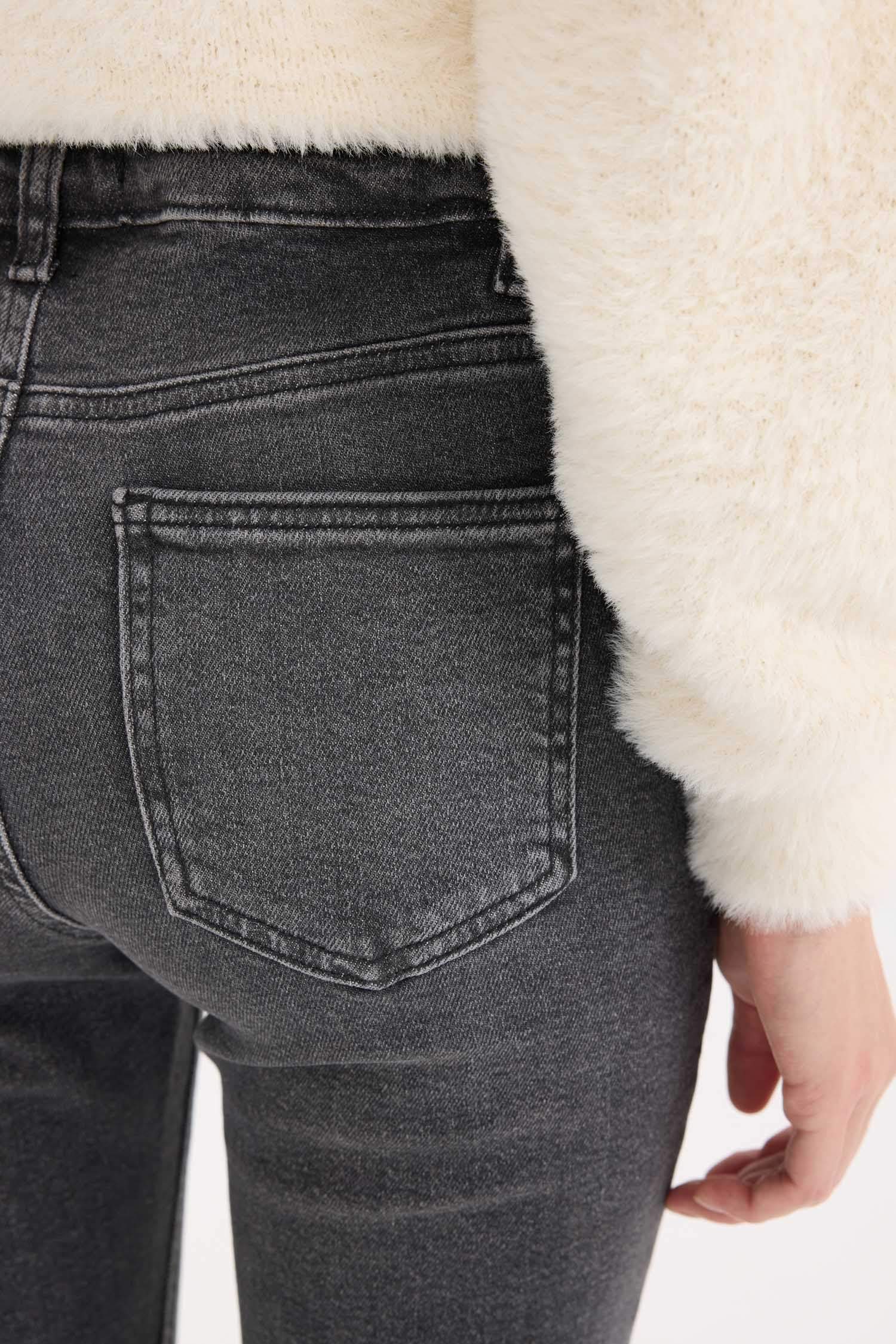 Skinny Fit Yüksek Bel Düz Paça Uzun Jean Görünümlü Yıkamalı Pantolon