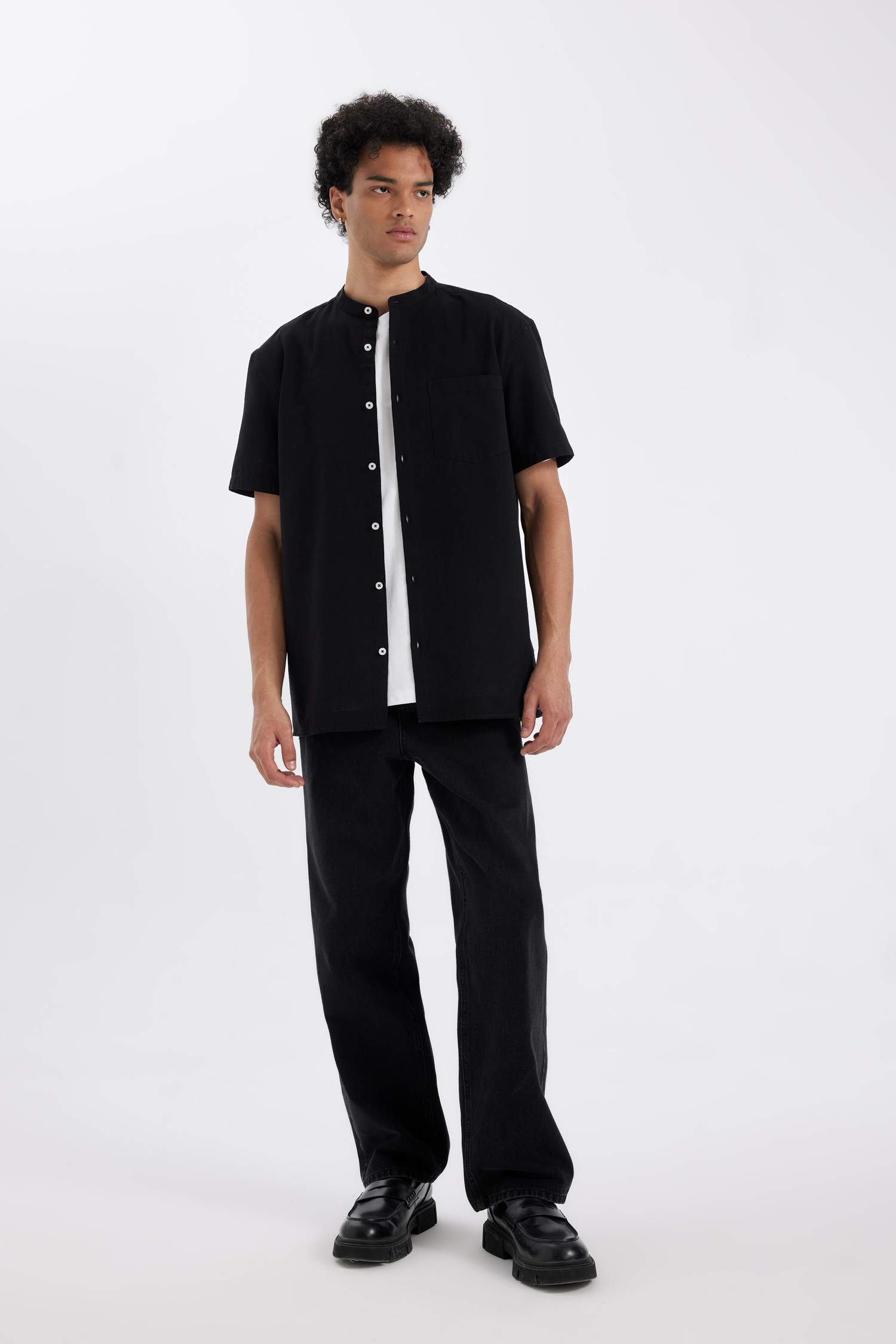 قميص نص كم قطن قصة عادية وياقة عالية