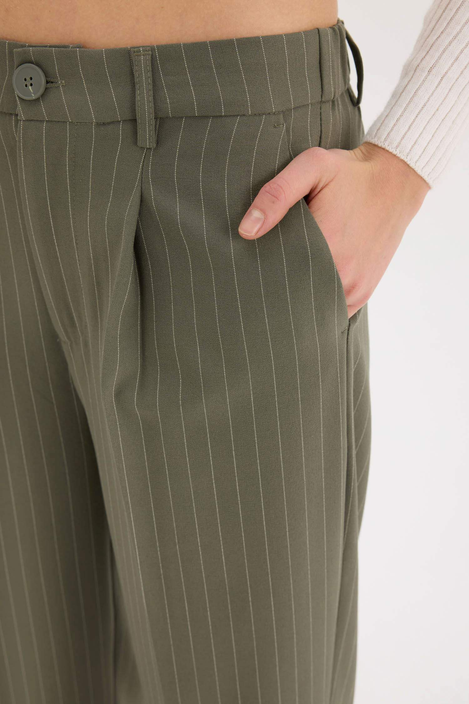 Darted Regular Waist Wide Leg Classic Fabric Trousers