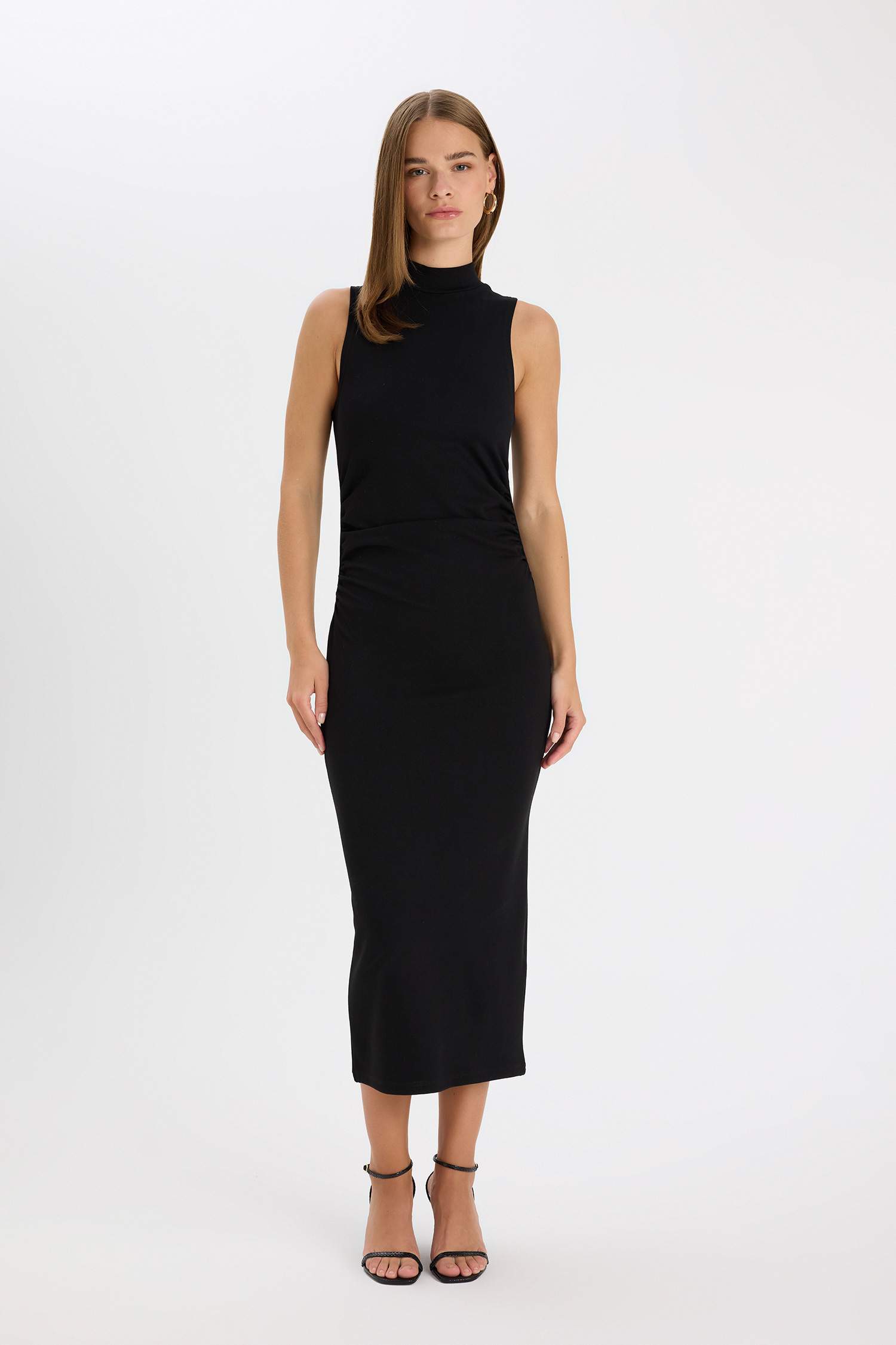 Bodycon Vücudu Saran Yarım Balıkçı Yaka Kolsuz Maxi Siyah Abiye Elbise