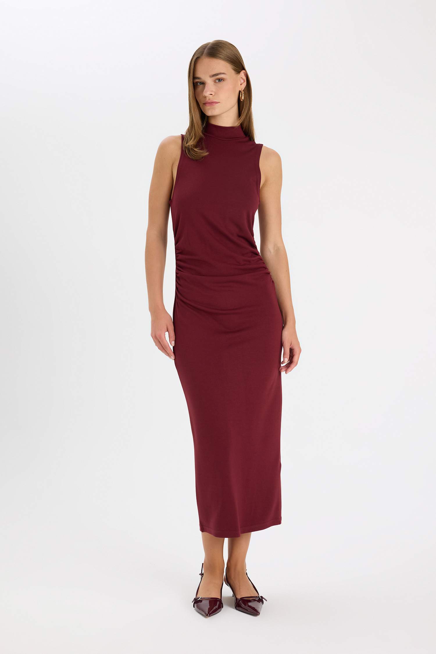 Bodycon Vücuda Oturan Basic Düz Yarım Balıkçı Yaka Kolsuz Maxi Bordo Elbise