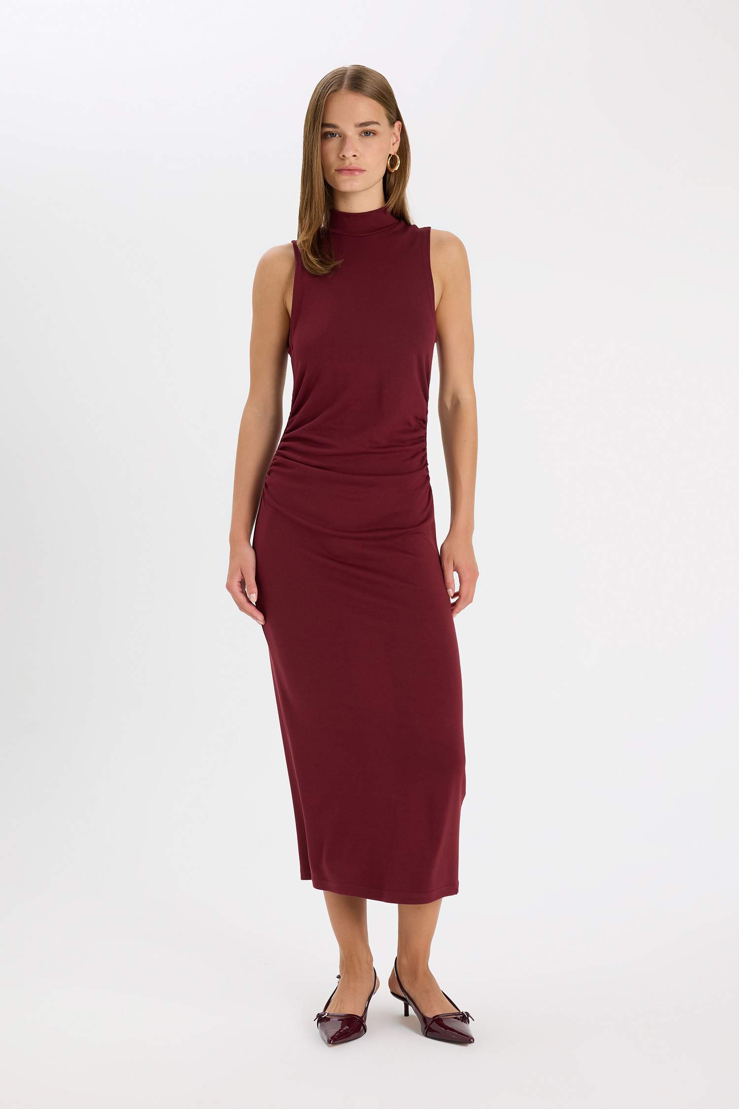 Bodycon Vücuda Oturan Basic Düz Yarım Balıkçı Yaka Kolsuz Maxi Bordo Elbise
