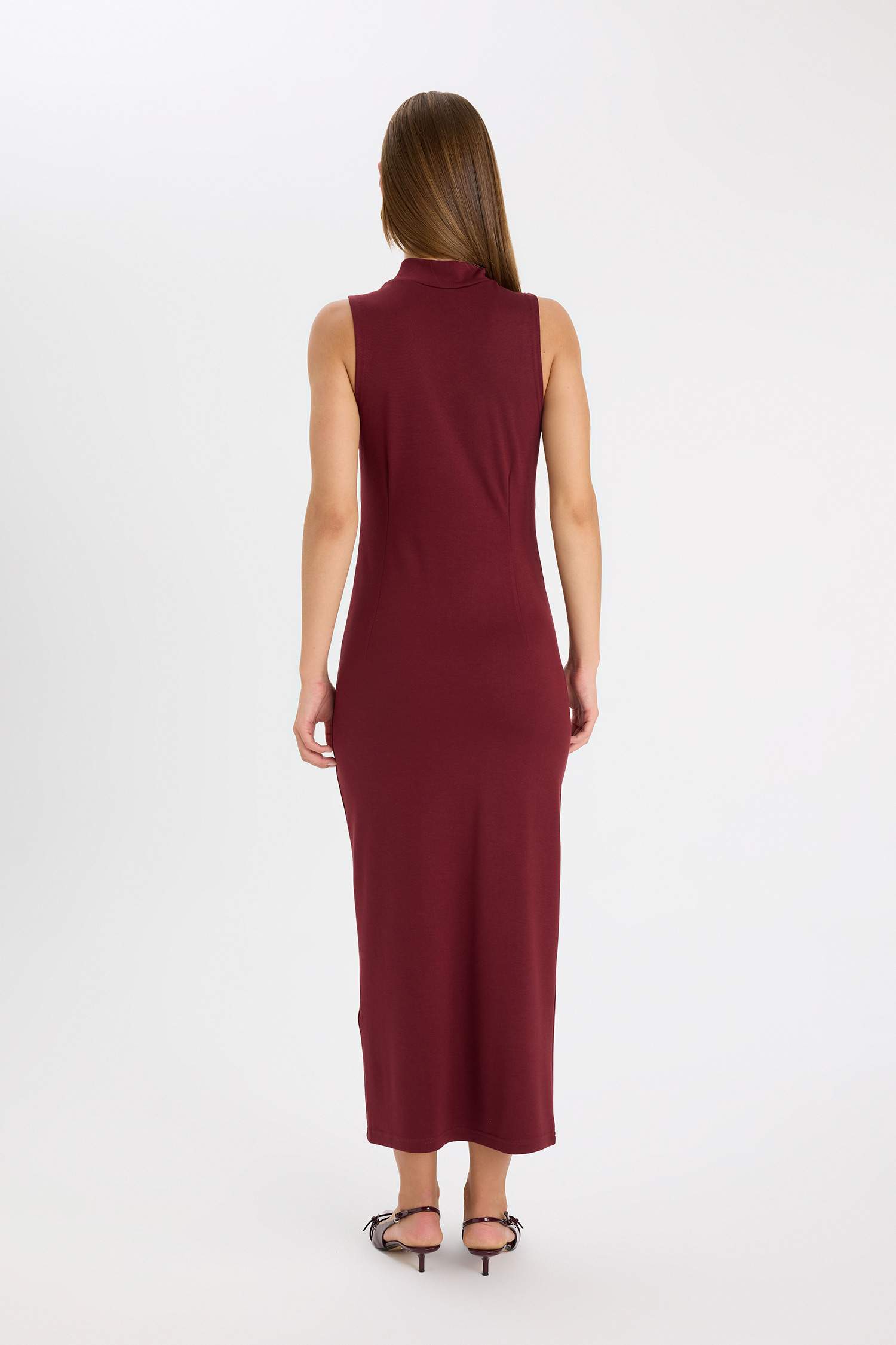 Bodycon Vücuda Oturan Basic Düz Yarım Balıkçı Yaka Kolsuz Maxi Bordo Elbise