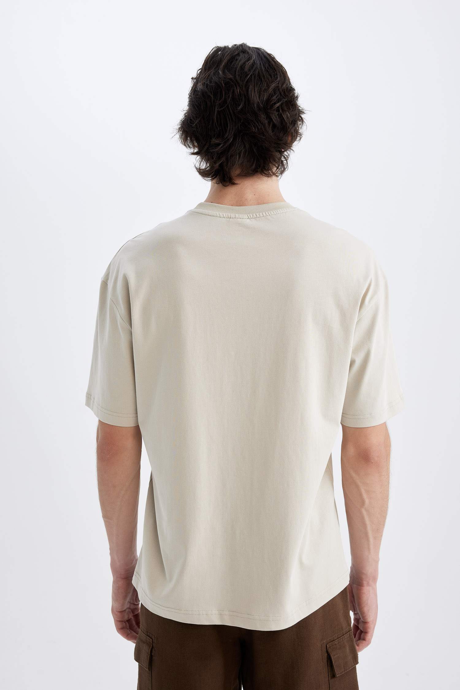 تيشيرت نص كم واسع برقبة مستديرة