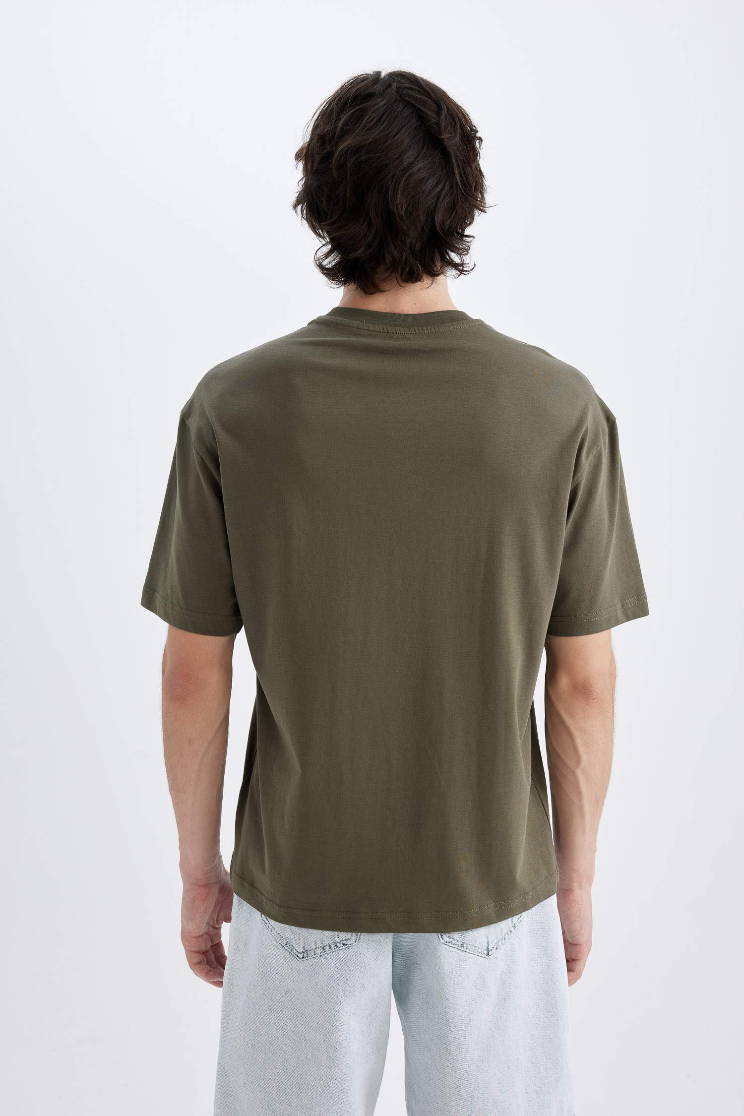 تى شيرت أوفر سايز بياخة مستديرة