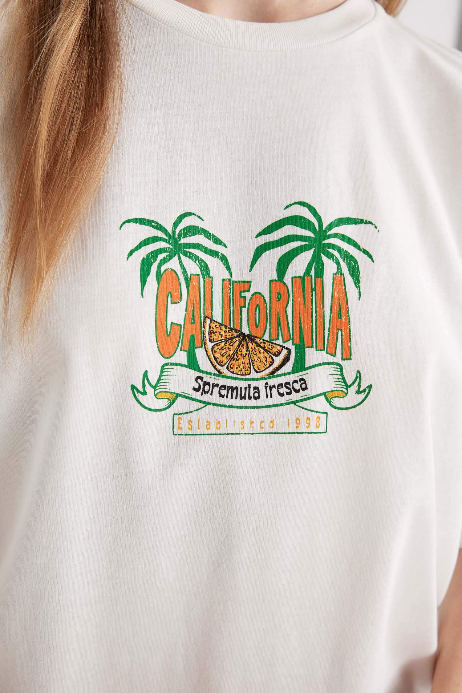 تيشيرت نص كم واسع مطبوع برقبة مستديرة