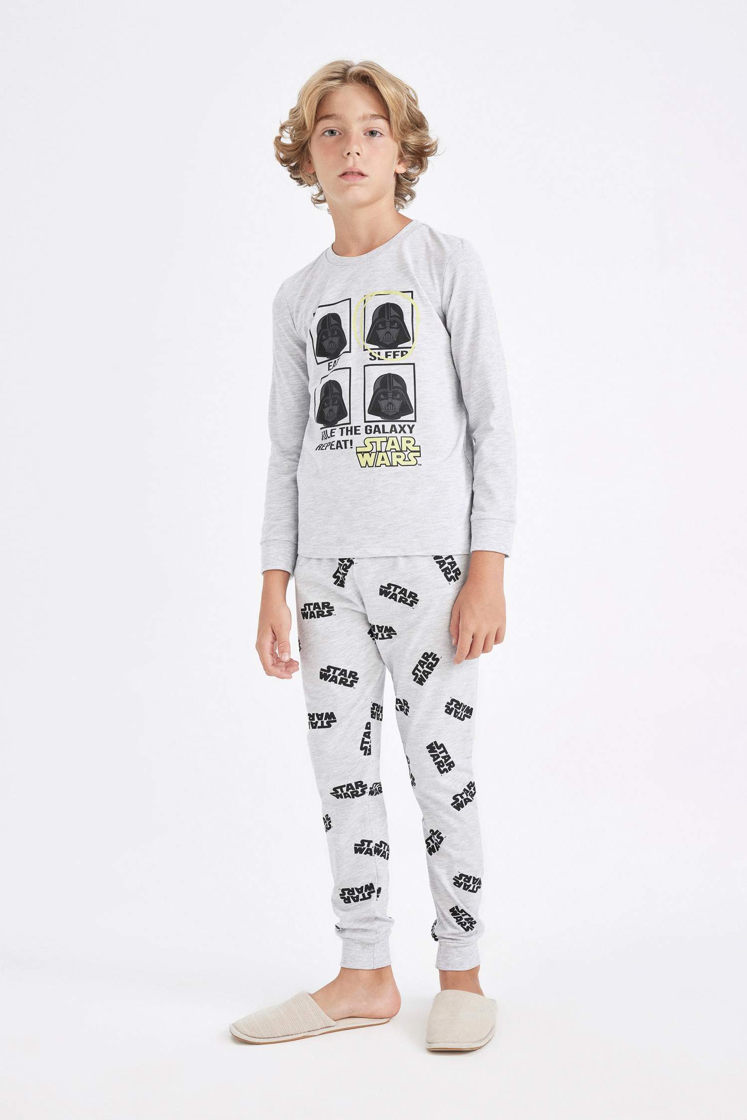 طقم بيجاما ولادي قصة عادية من ستار وورز - قطعتين