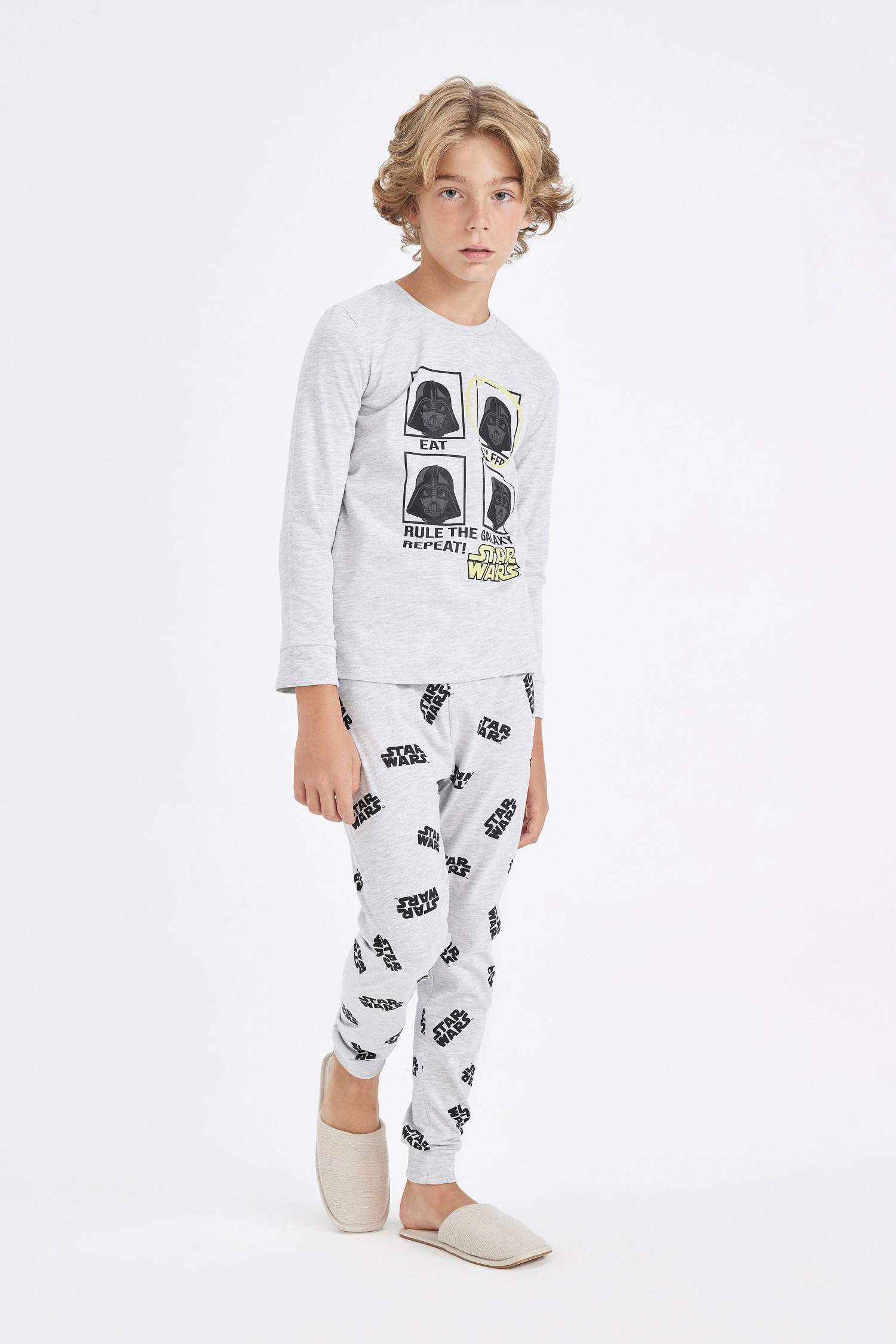 طقم بيجاما ولادي قصة عادية من ستار وورز - قطعتين