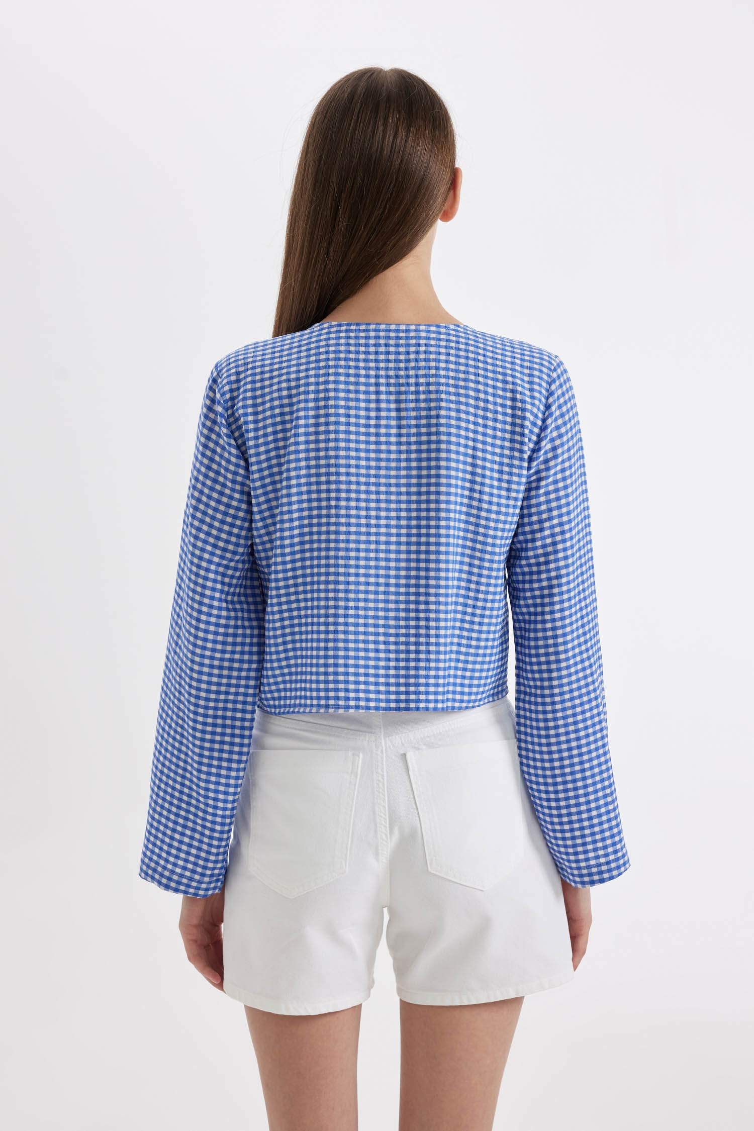 Regular Fit Kareli V Yaka Önden Bağlamalı Krinkıl Uzun Kollu Bluz