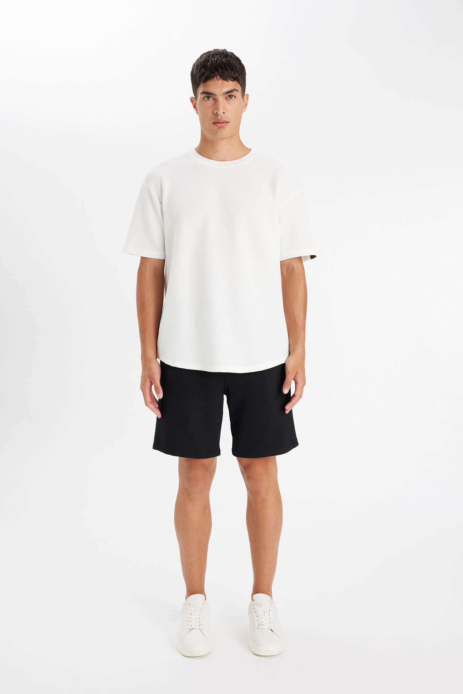 Regular Fit Basic Shorts