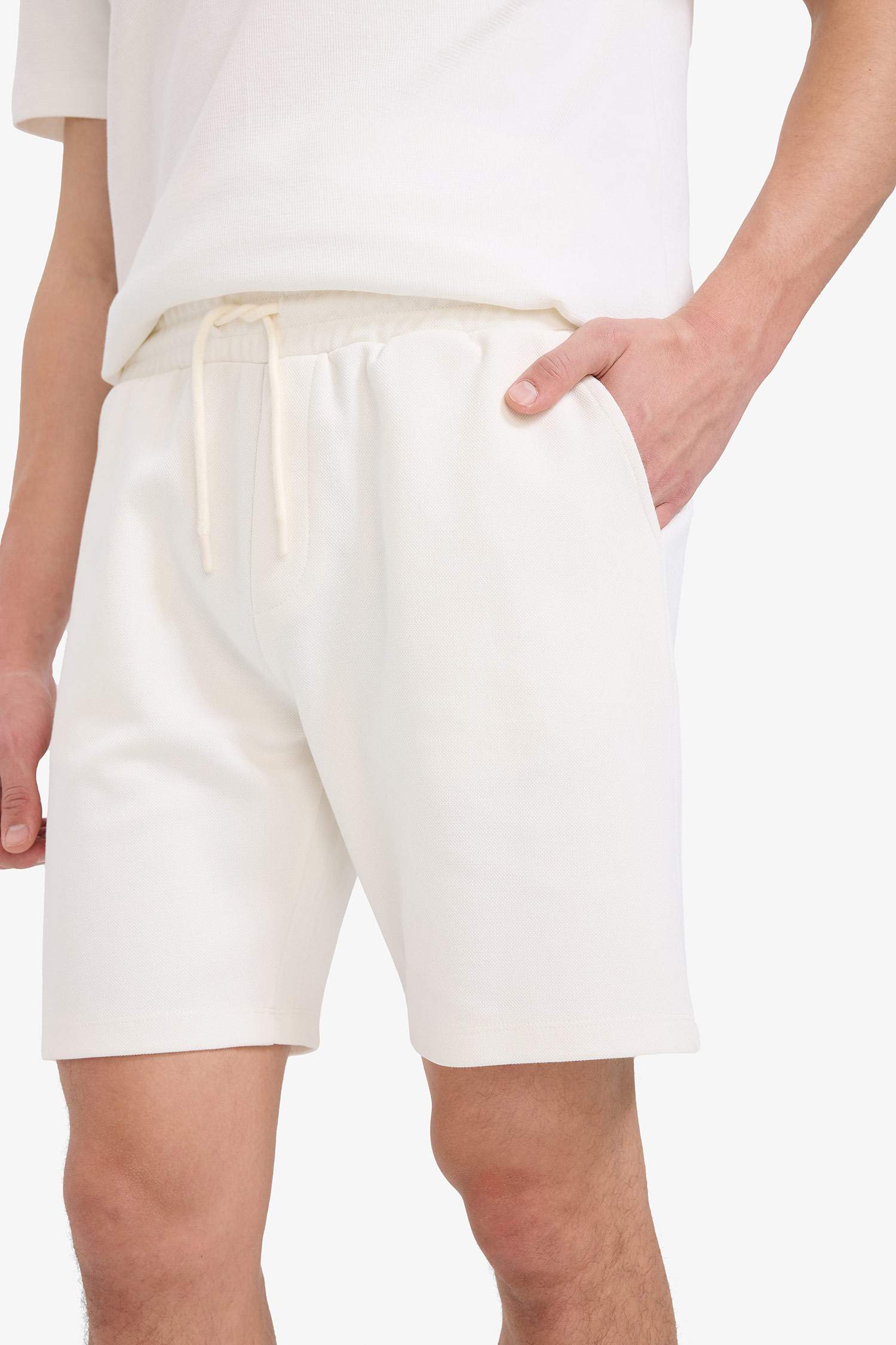 Regular Fit Basic Düz Şort