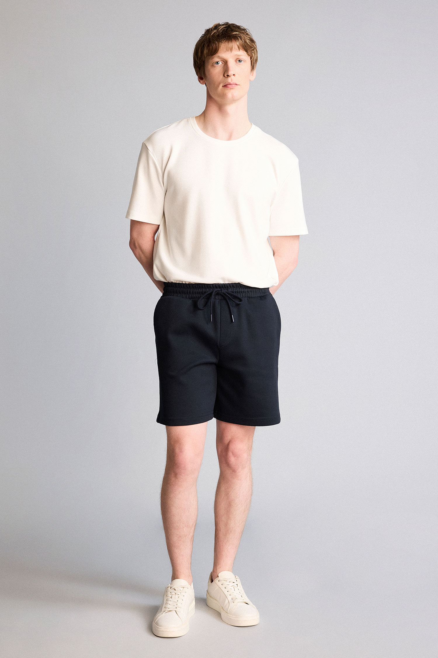DeFacto Regular Fit Basic Düz Şort görsel 2