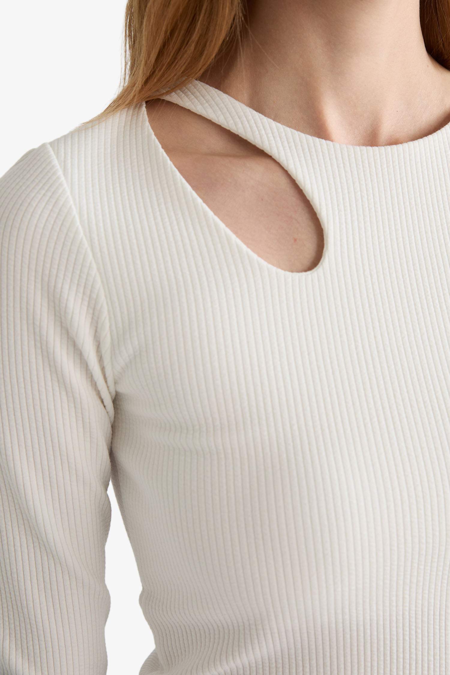 Slim Fit Long Sleeved Crew Neck T-shirt