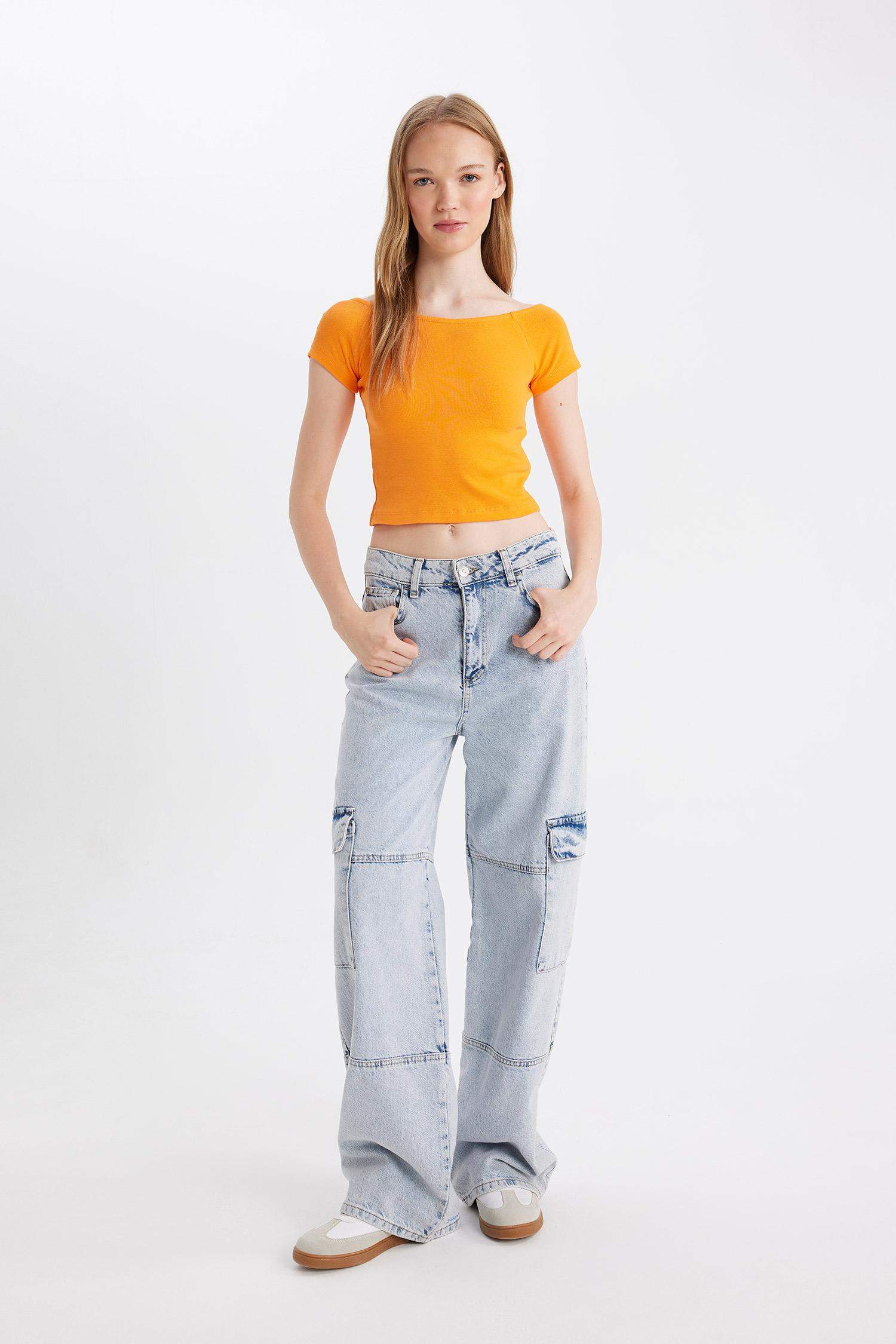 T-Shirt Slim à Manches Courtes