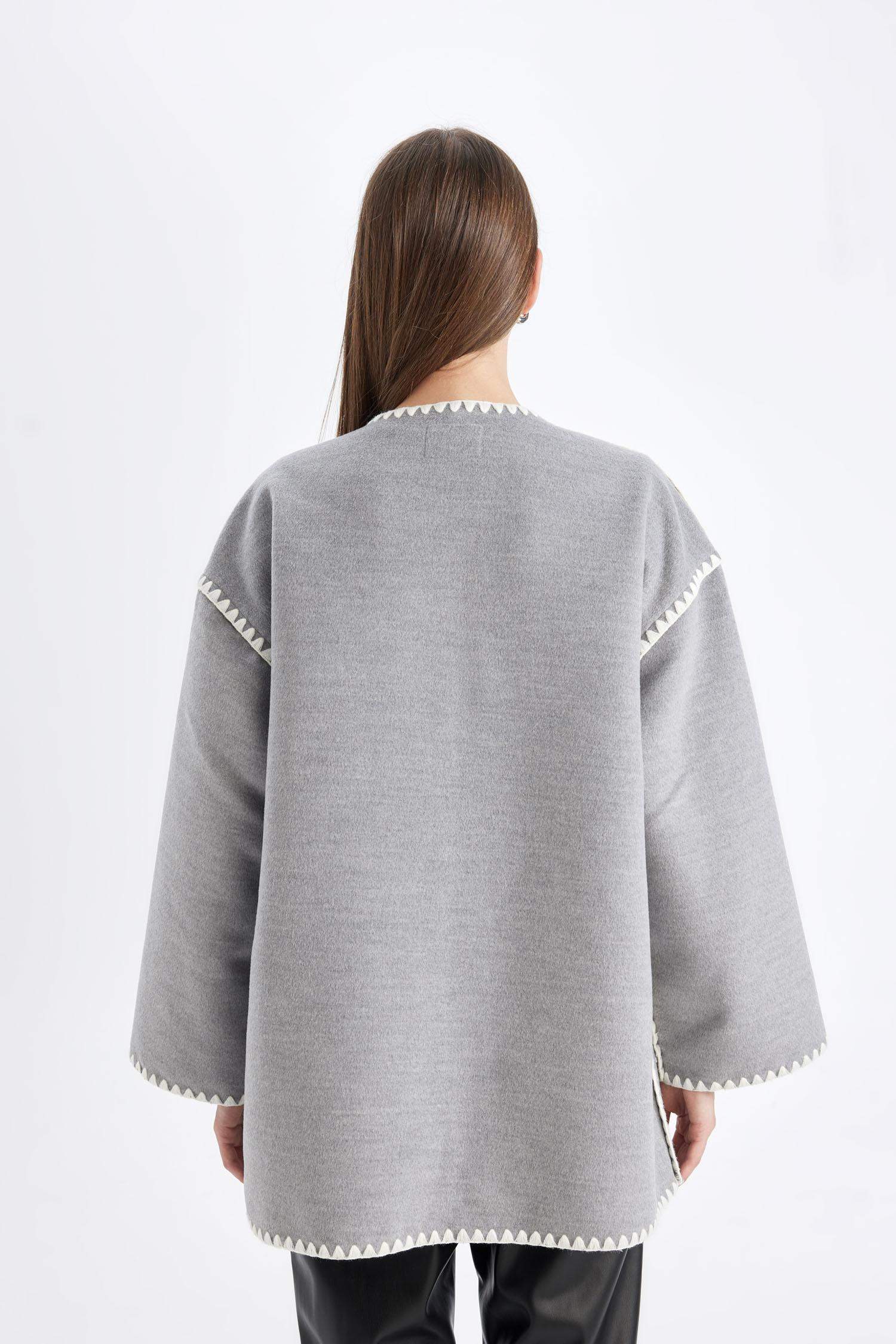 Relax Fit Cepli Düğmeli Çoban Dikişli Kaşe Mont