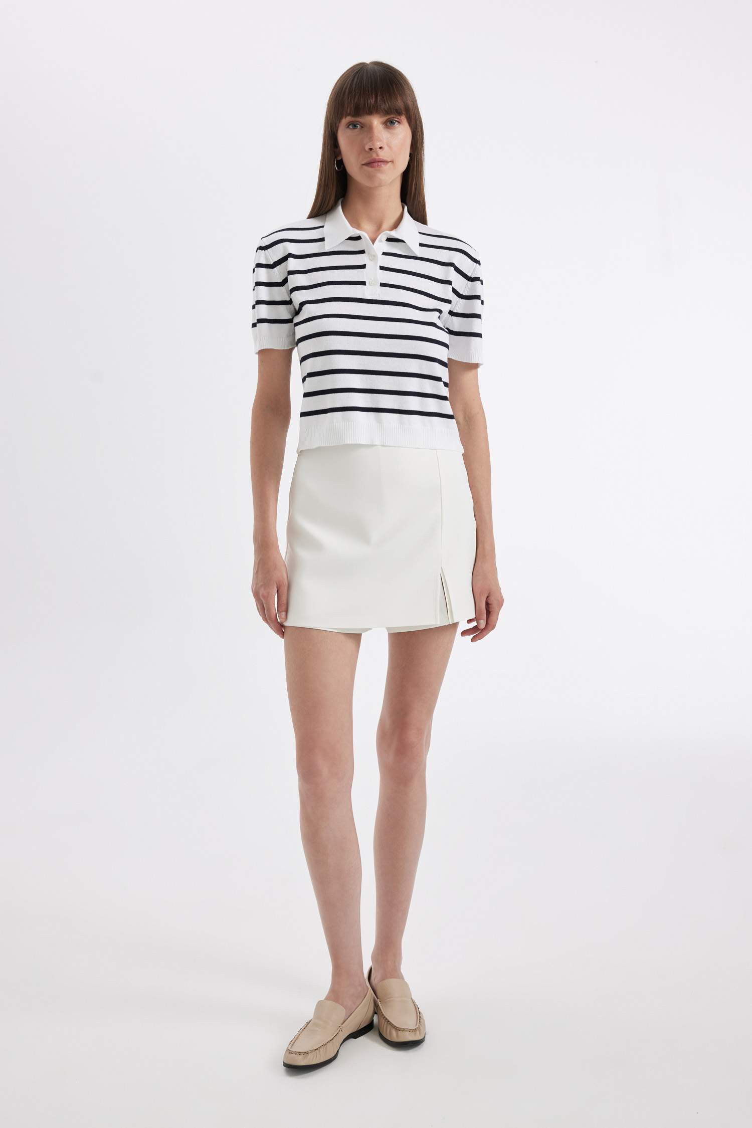 Свитер стандартного кроя с воротником-поло