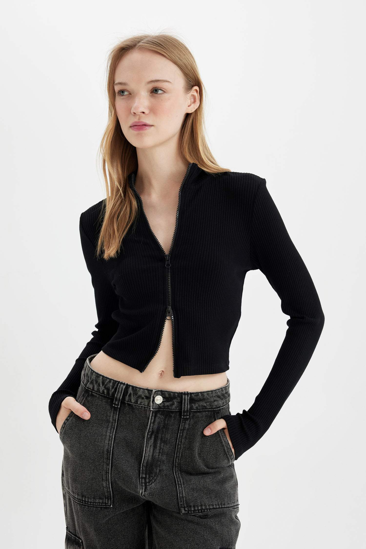 Fitted Dik Yaka Basic Düz Fermuarlı Fitilli Kaşkorse Crop Siyah Hırka