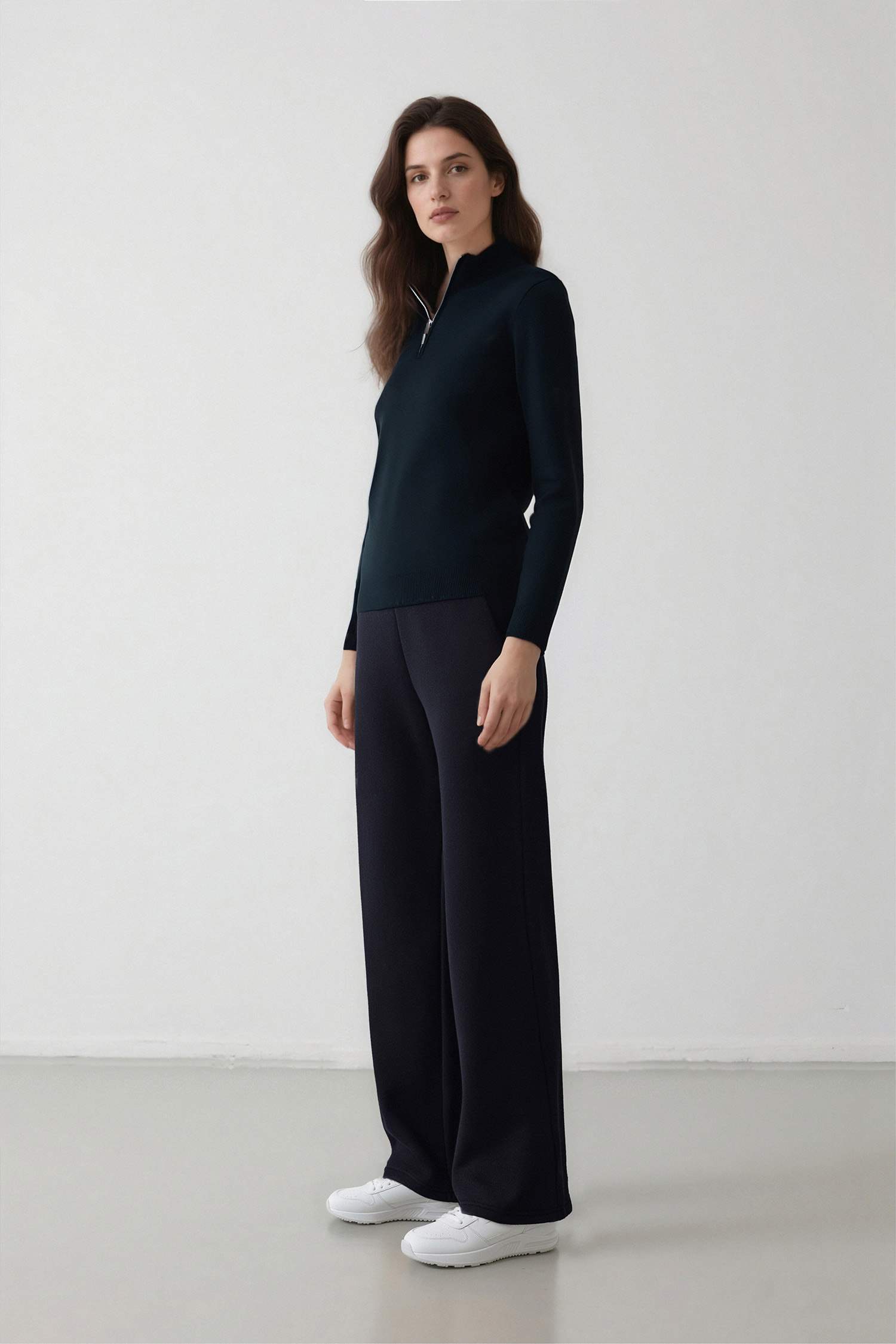 Straight Fit Basic Thick Sweatshirt Fabric Trousers