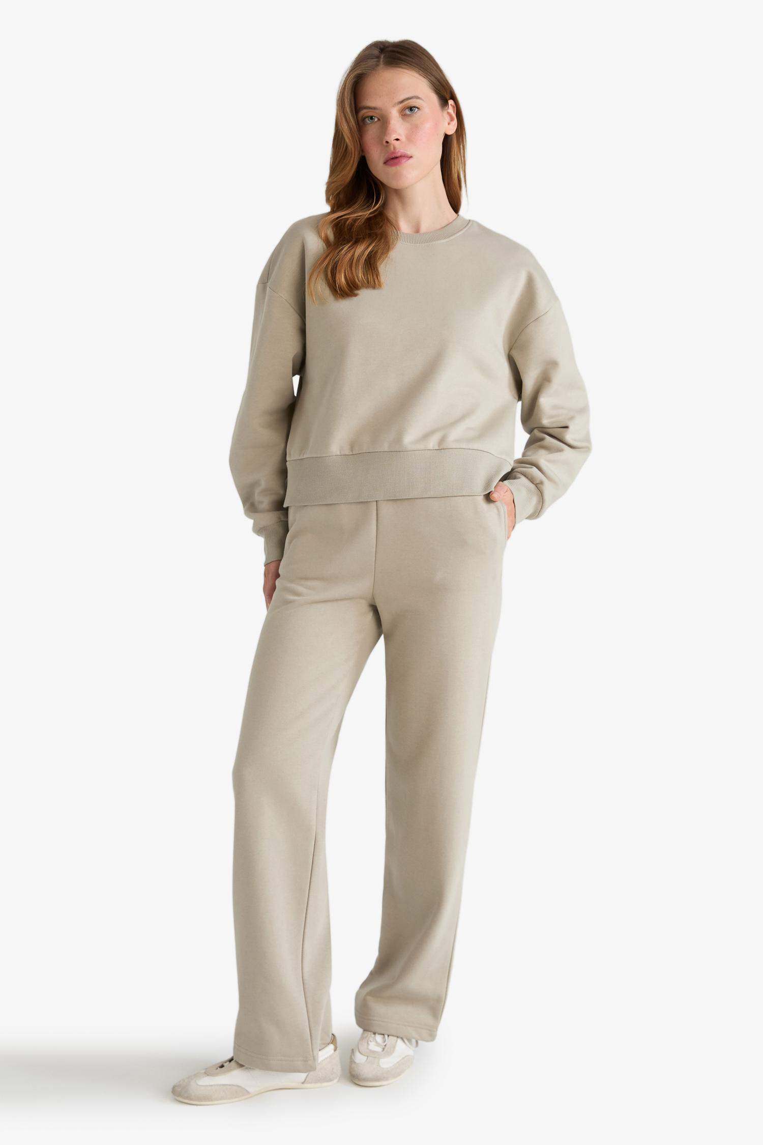 Straight Fit Basic Thick Sweatshirt Fabric Trousers